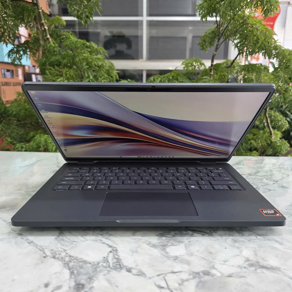 Dell Pro 14 PC14255 RYZEN 5- 220w RAM 16GB SSD 512GB MÀN HÌNH : 14 Inch FHD+