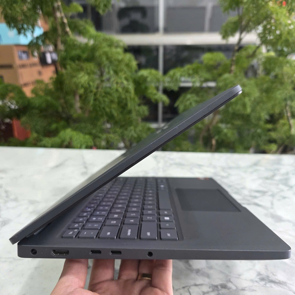 Dell Pro 14 PC14255 RYZEN 5- 220w RAM 16GB SSD 512GB MÀN HÌNH : 14 Inch FHD+