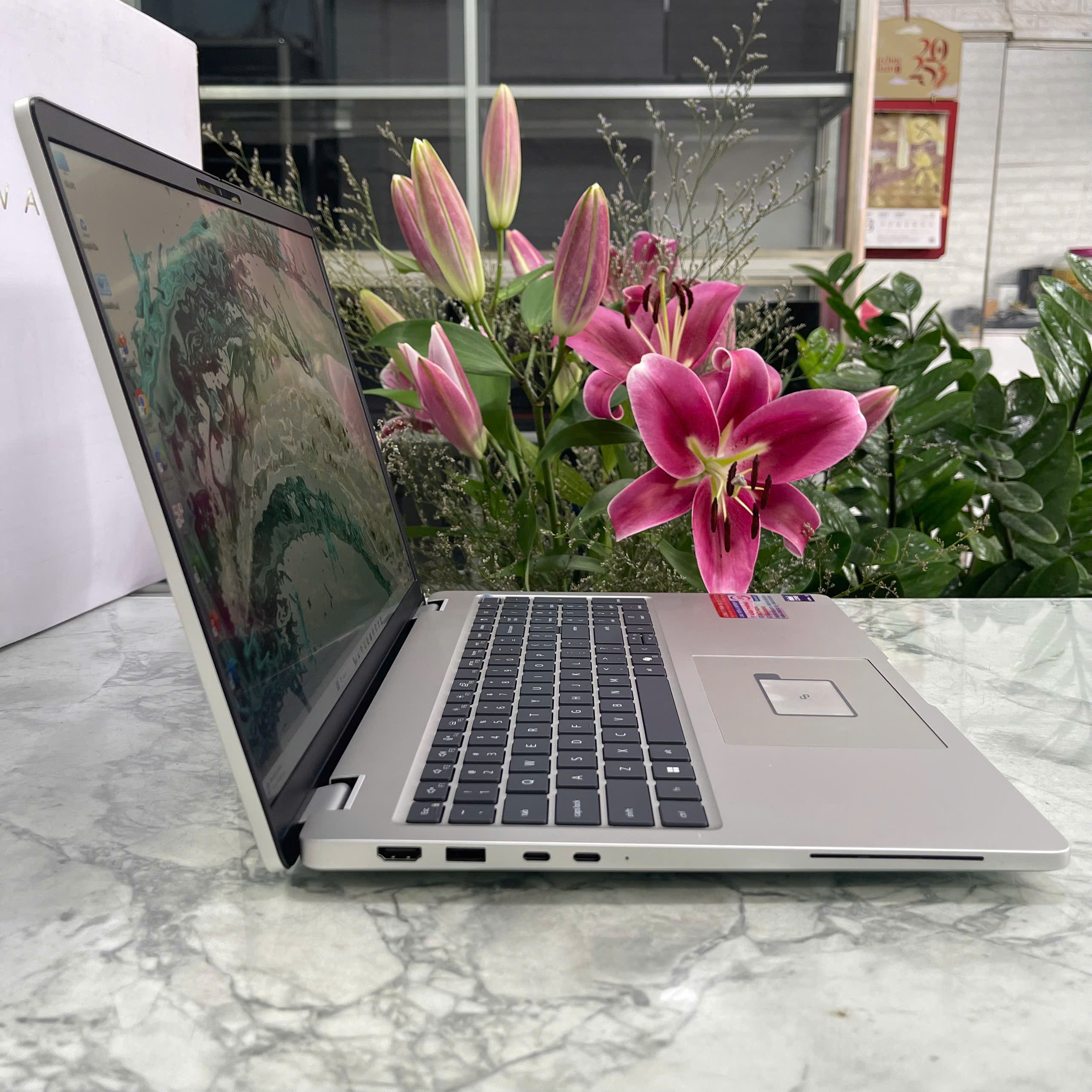 Dell Pro 16 Plus PB16250 (2025)  Ultra 5 236V Ram 16GB Ssd 512GB Arc 130V 8GB Màn hình : 16 Inch FHD+, 300 nit