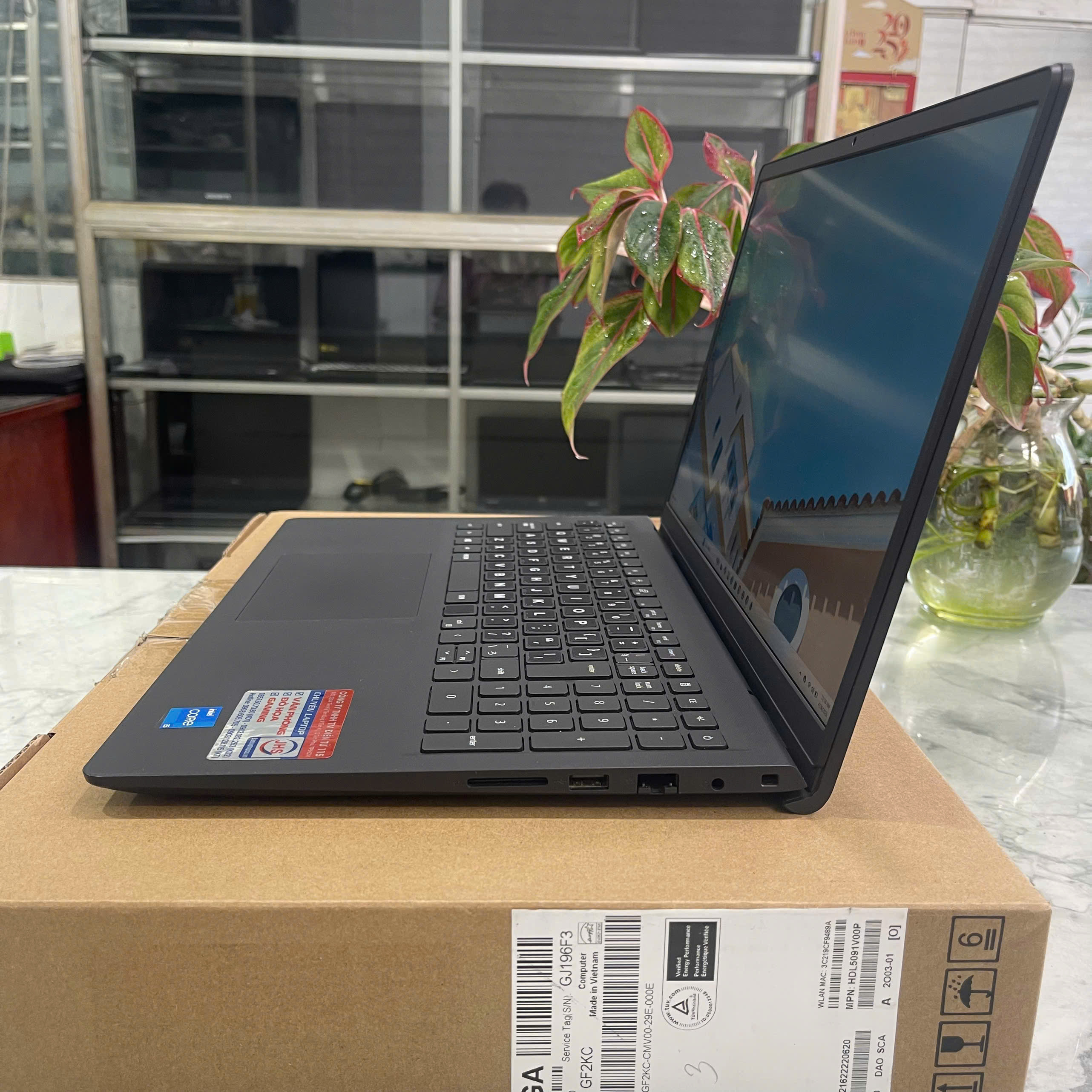 Dell Vostro 15 3510 Core™ I5-1135G7 Ram 8GB Ssd 256GB Màn Hình : 15.6 Inch  FullHD IPS 