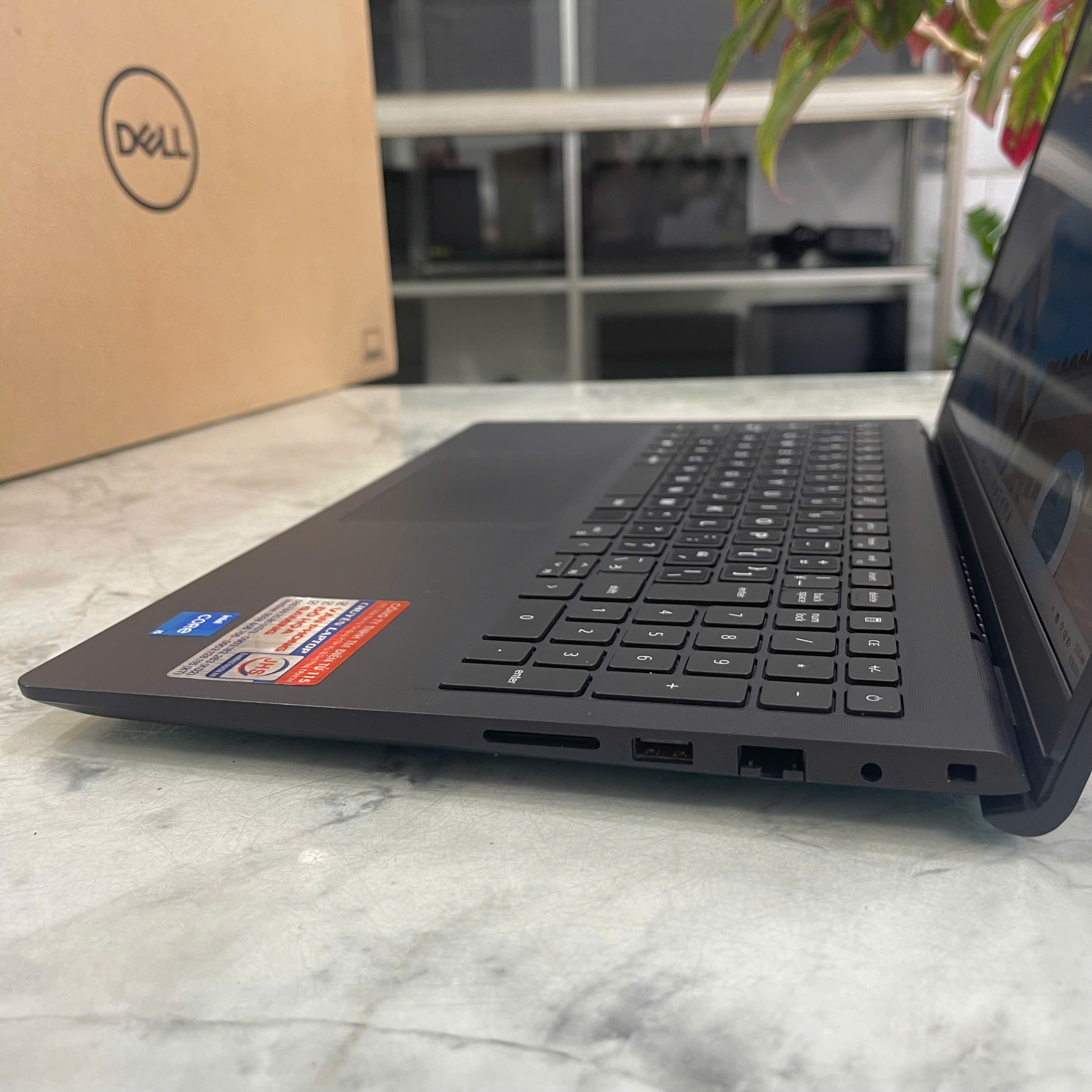 Dell Vostro 15 3510 Core™ I5-1135G7 Ram 8GB Ssd 256GB Màn Hình : 15.6 Inch  FullHD IPS 