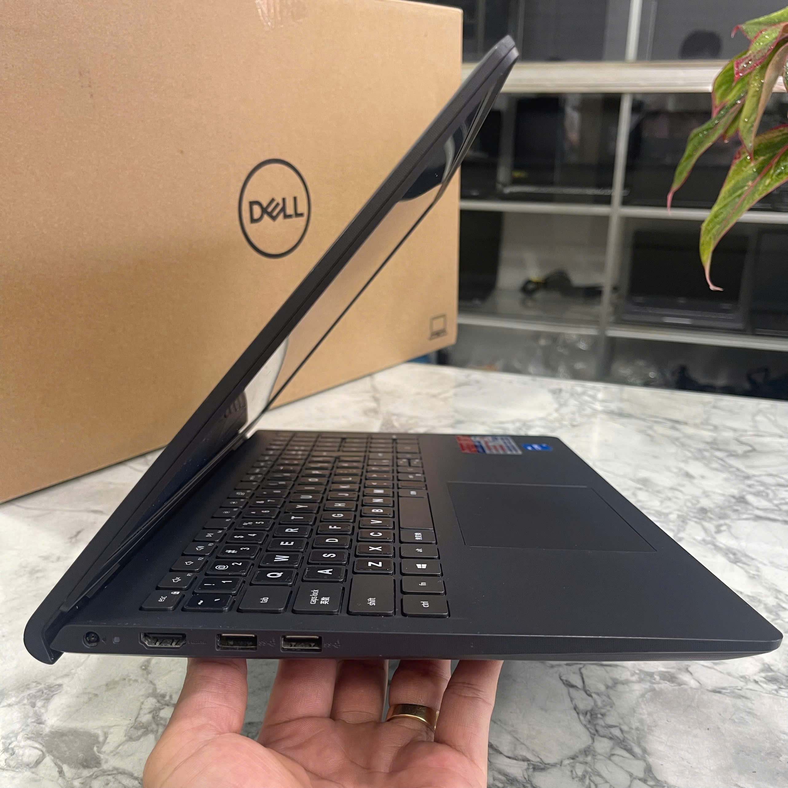 Dell Vostro 15 3510 Core™ I5-1135G7 Ram 8GB Ssd 256GB Màn Hình : 15.6 Inch  FullHD IPS 