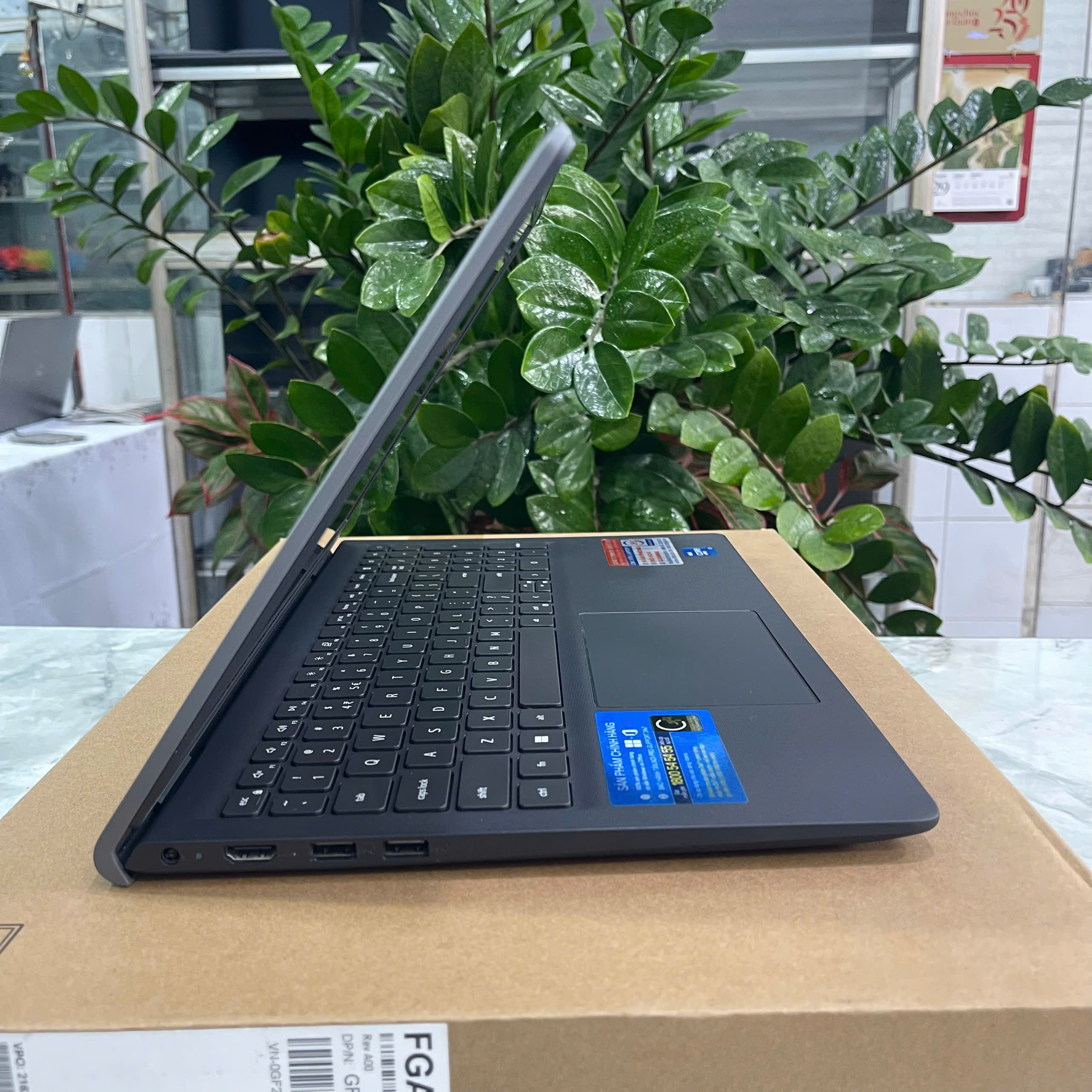 Dell Vostro 3520 Core I5-1235U Ram 8GB Ssd 512GB Màn Hình : Màn Hình : 16.1Inch FHD IPS 120Hz