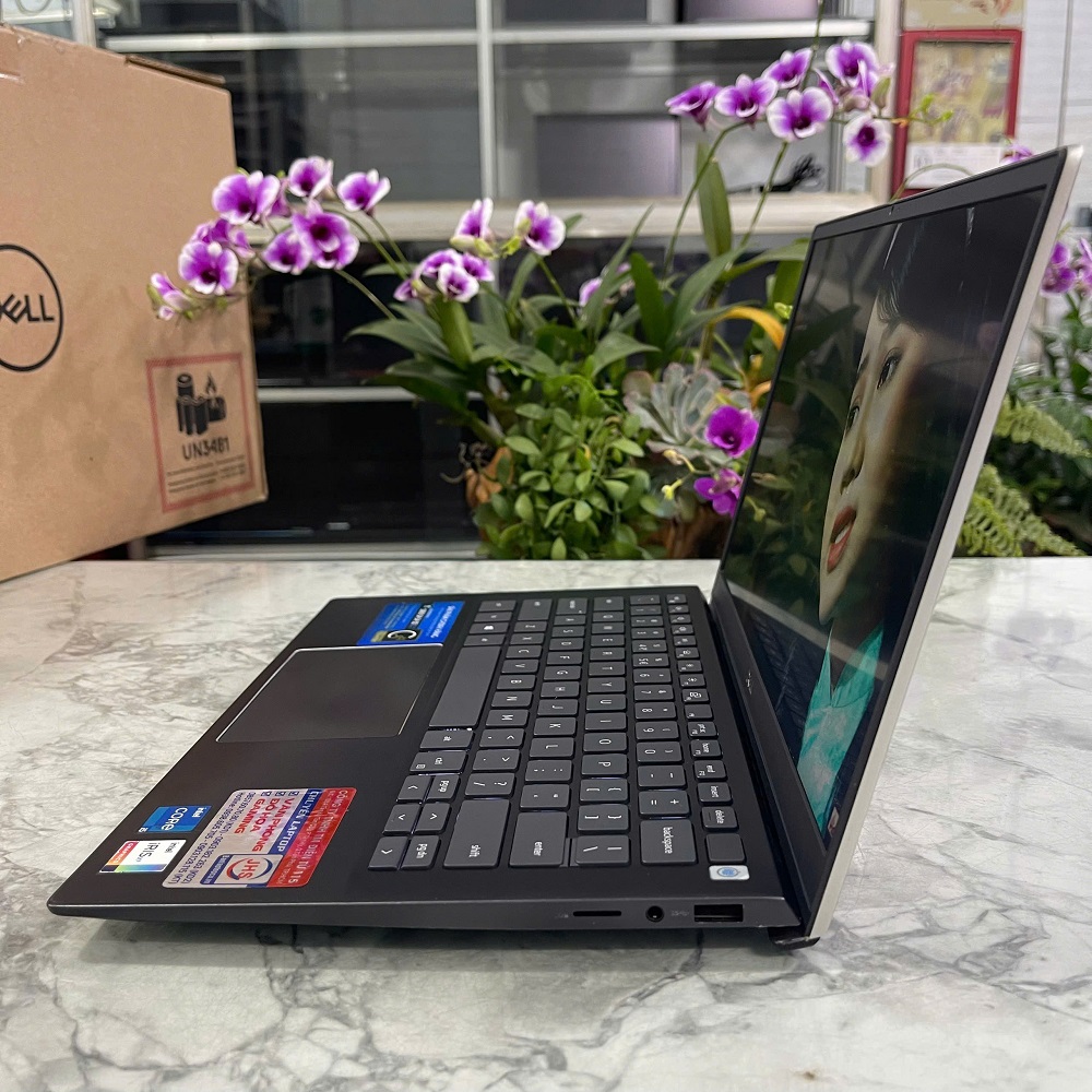 Dell Vostro 5301 Core I5-1135G7 RAM 8GB SSD  256GB  MÀN HÌNH : 14 Inch FHD 