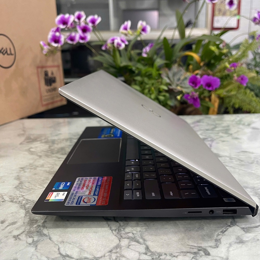 Dell Vostro 5301 Core I5-1135G7 RAM 8GB SSD  256GB  MÀN HÌNH : 14 Inch FHD 