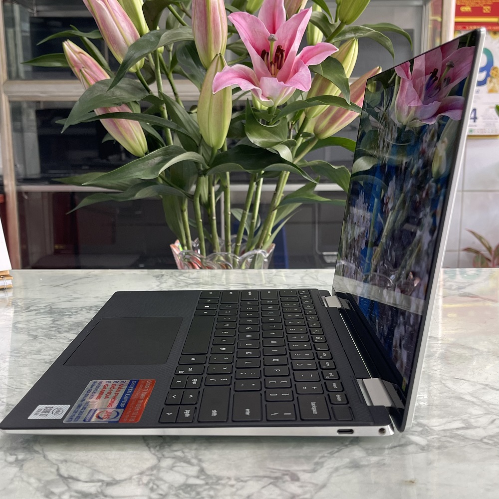 Dell XPS 13 7390  2-In-1 Core I7-1065G7 RAM 16GB SSD 256GB MÀN  HÌNH 13.4 Inch 4K (3840 x 2400) TouchXoay Gập 360