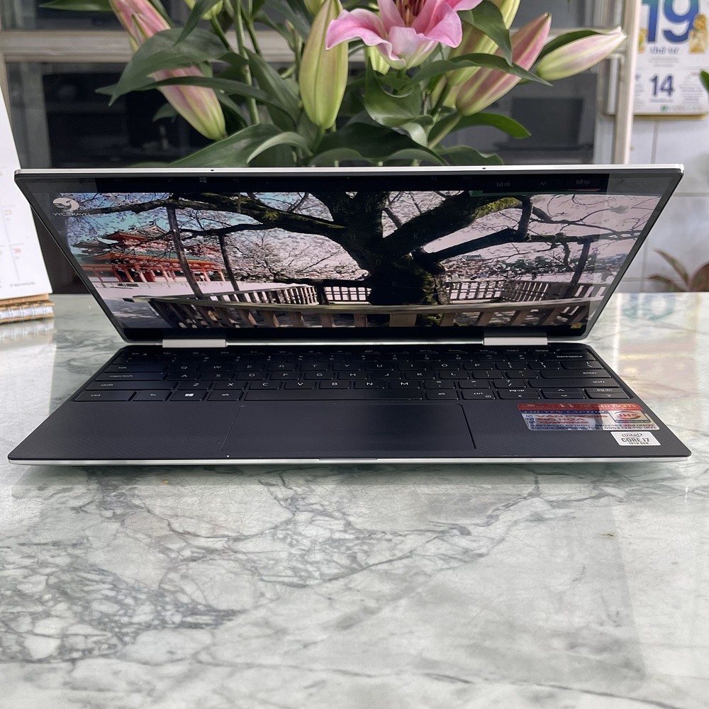 Dell XPS 13 7390  2-In-1 Core I7-1065G7 RAM 16GB SSD 256GB MÀN  HÌNH 13.4 Inch 4K (3840 x 2400) TouchXoay Gập 360