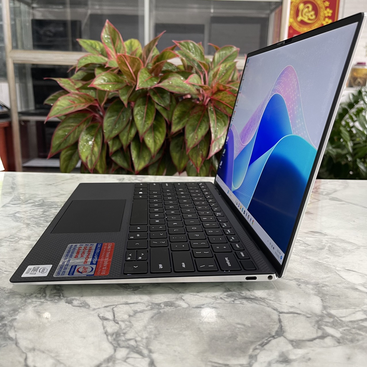 Dell XPS 13 9300 Core  I7-1065G7 Ram 16gb  Ssd 512gb Màn Hình  13.3" FHD+ (1920 x 1200)