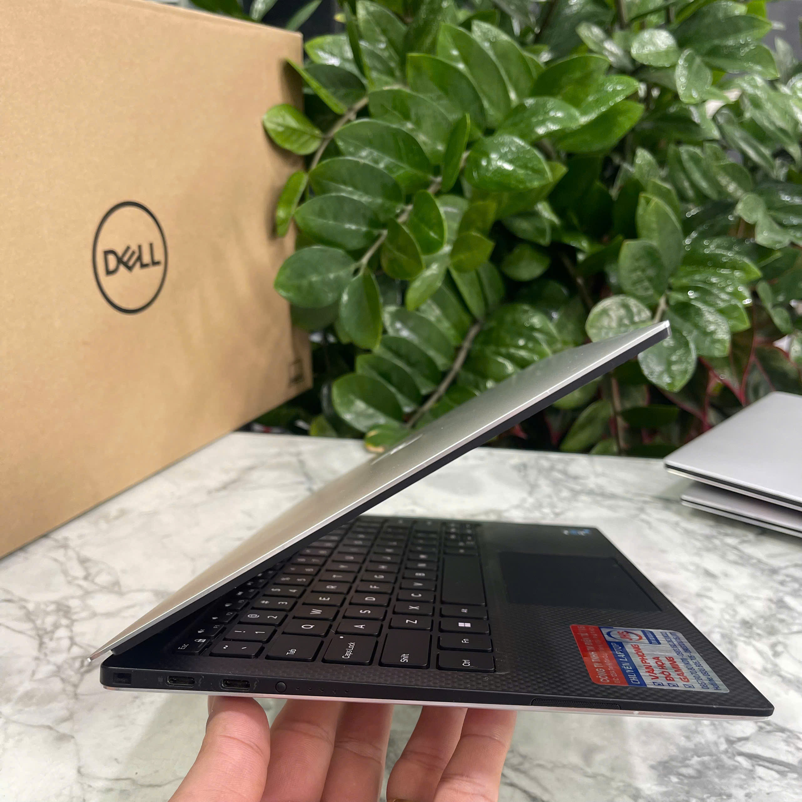 Dell XPS 13 9305 Core I7-1165G7 Ram 16GB SSD 512GB Màn Hình 13.3″ Inch IPS FullHD