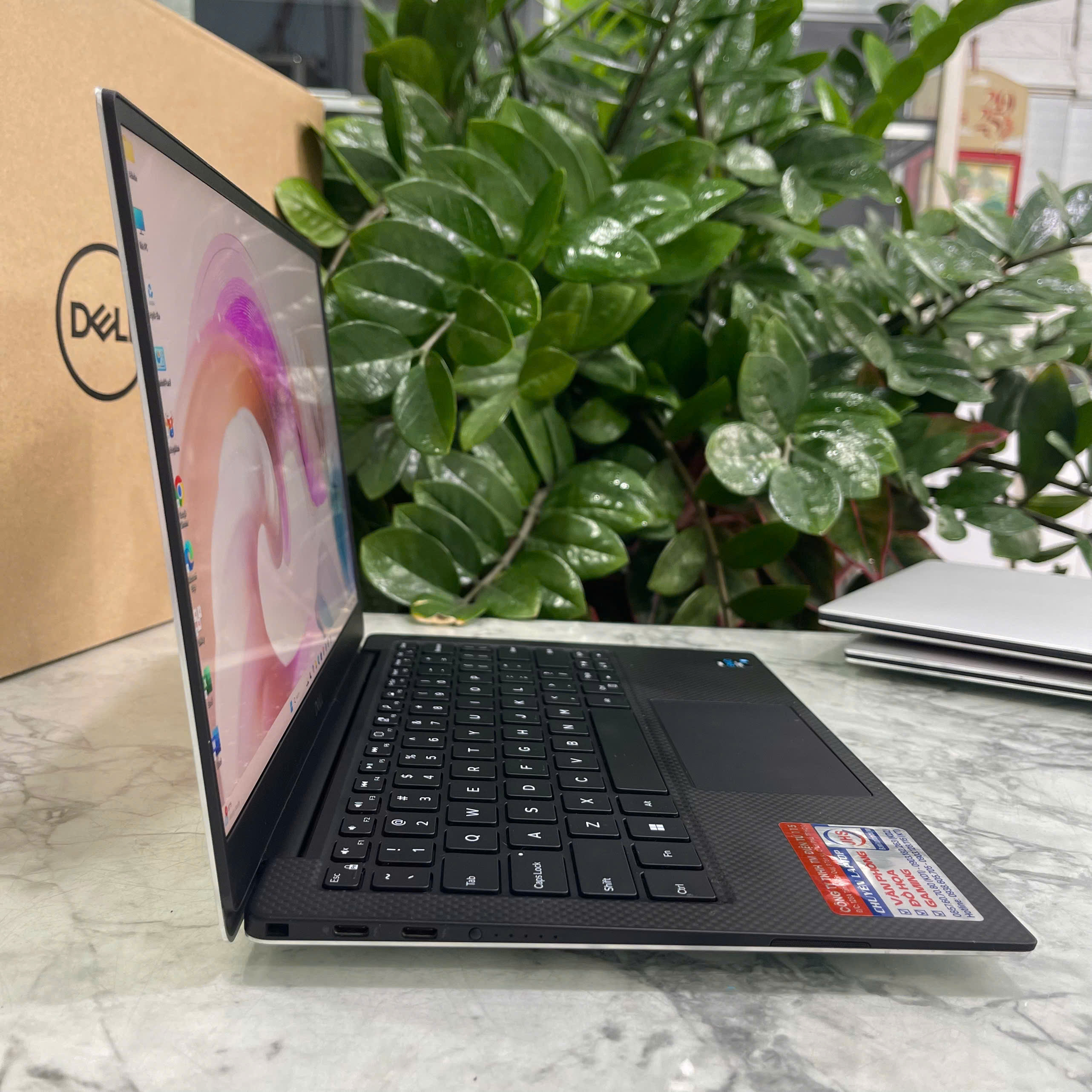 Dell XPS 13 9305 Core I7-1165G7 Ram 16GB SSD 512GB Màn Hình 13.3″ Inch IPS FullHD