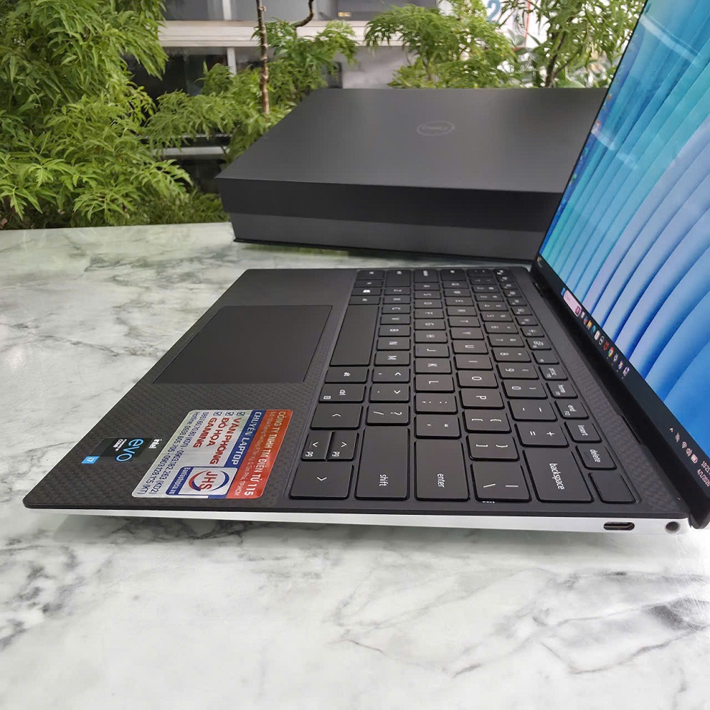 Dell XPS 13 9310 MÀU TRẮNG CORE I7-1195G7 Màn : OLED 3.5K Touch RAM 32GB SSD 1.000GB 