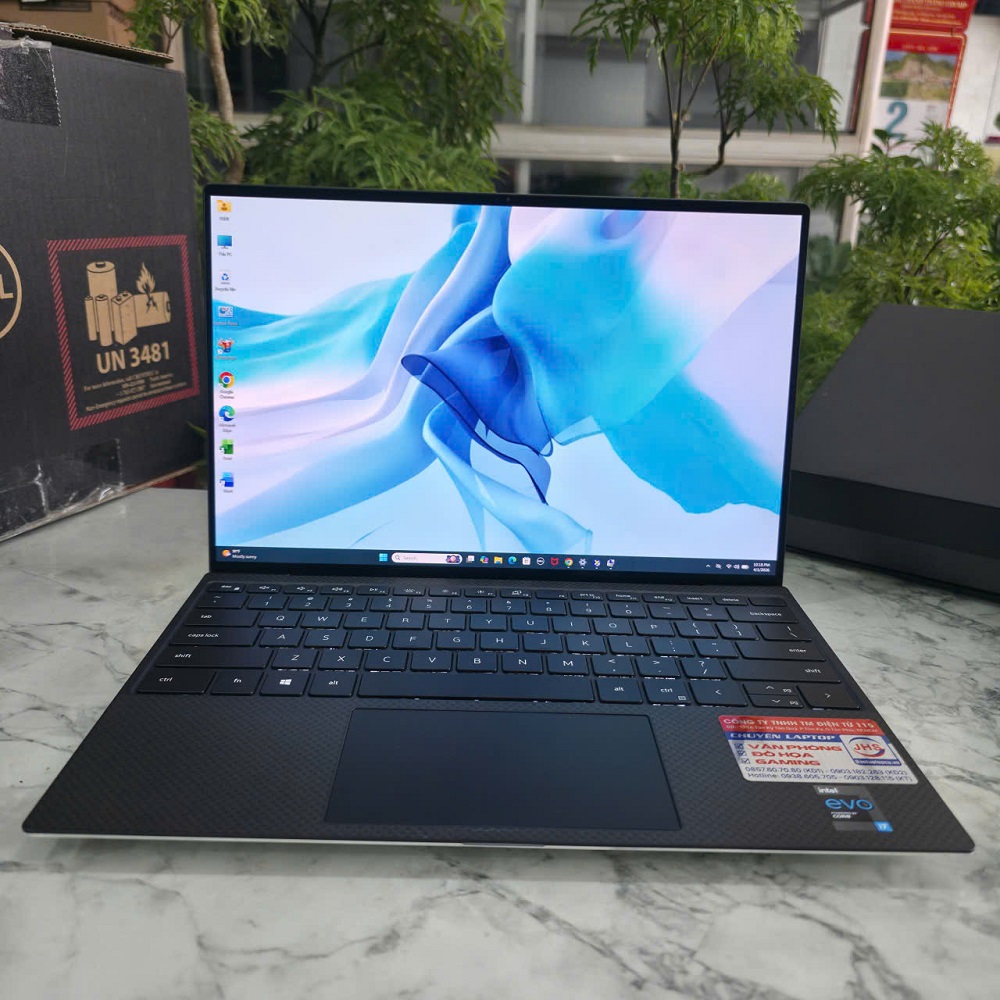 Dell XPS 13 9310 MÀU TRẮNG CORE I7-1195G7 Màn : OLED 3.5K Touch RAM 32GB SSD 1.000GB 