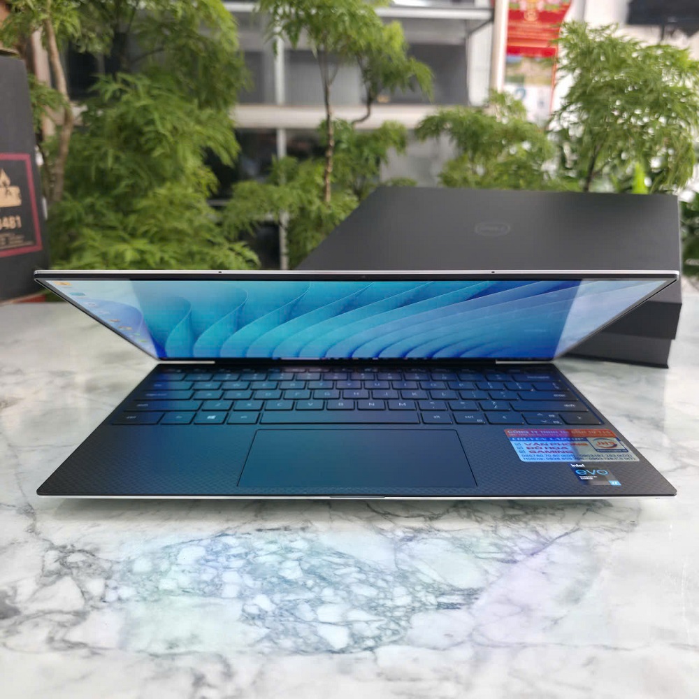 Dell XPS 13 9310 MÀU TRẮNG CORE I7-1195G7 Màn : OLED 3.5K Touch RAM 32GB SSD 1.000GB 