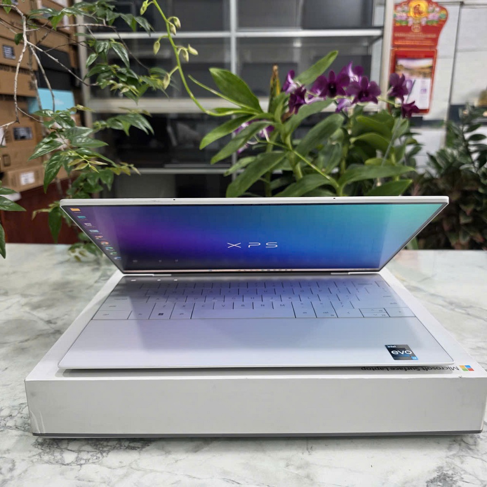 Dell XPS 13 Plus 9320 CORE I7-1260P RAM 16GB SSD 512GB MÀN HÌNH : 13.4″FHD+ 500-nit