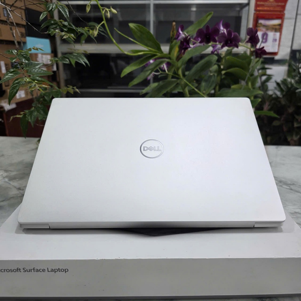 Dell XPS 13 Plus 9320 CORE I7-1260P RAM 16GB SSD 512GB MÀN HÌNH : 13.4″FHD+ 500-nit