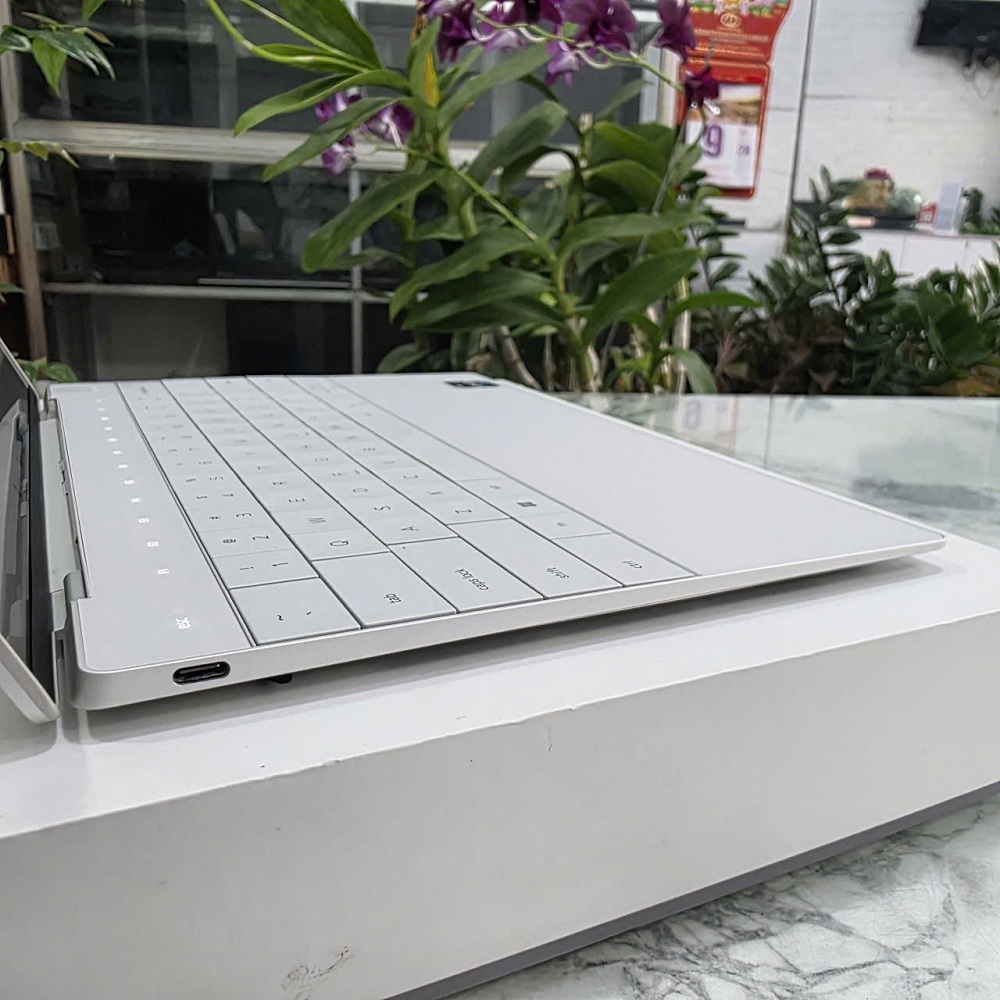 Dell XPS 13 Plus 9320 CORE I7-1260P RAM 16GB SSD 512GB MÀN HÌNH : 13.4″FHD+ 500-nit