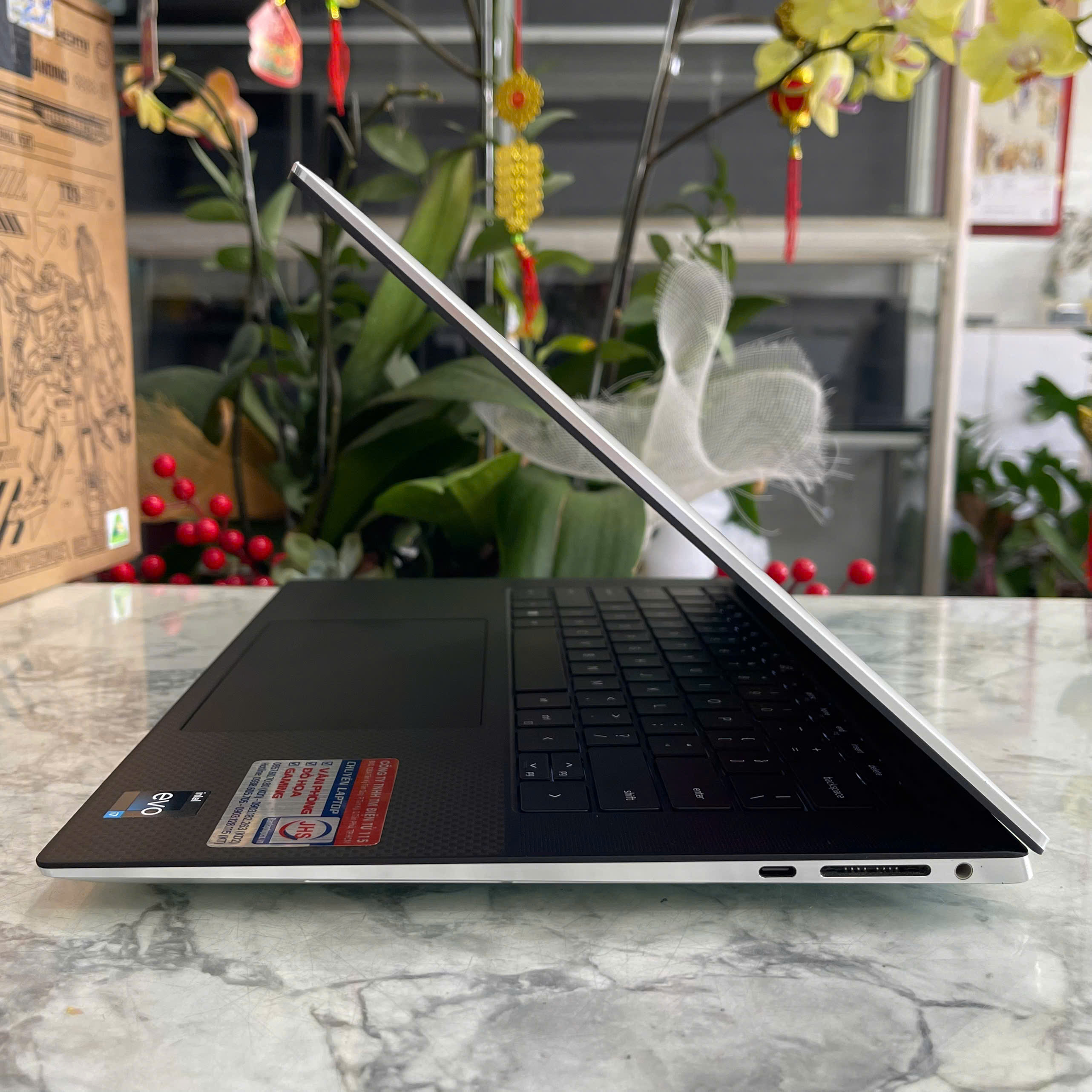 Dell XPS 15 9530 ( LIKENEW - GÍA TỐT ) Core I7-13700H Ssd 512GB Ram 16GB Intel® Arc™ A370M 4GB Màn Hình : 15.6Inch FHD + 