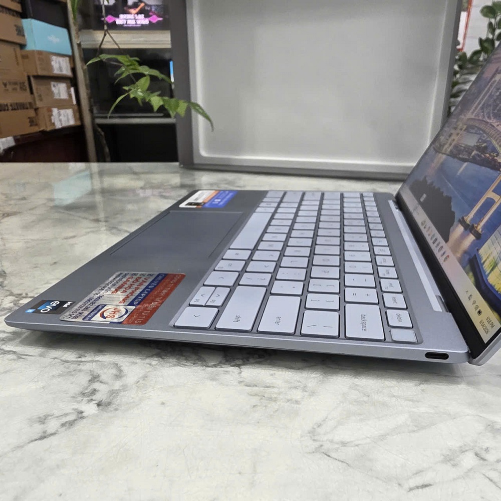 DELL XPS 9315 MÀU XANH (Sky) CORE I5-1230U RAM 8GB SSD 512GB MÀN HÌNH : 13.4 Inch FHD+