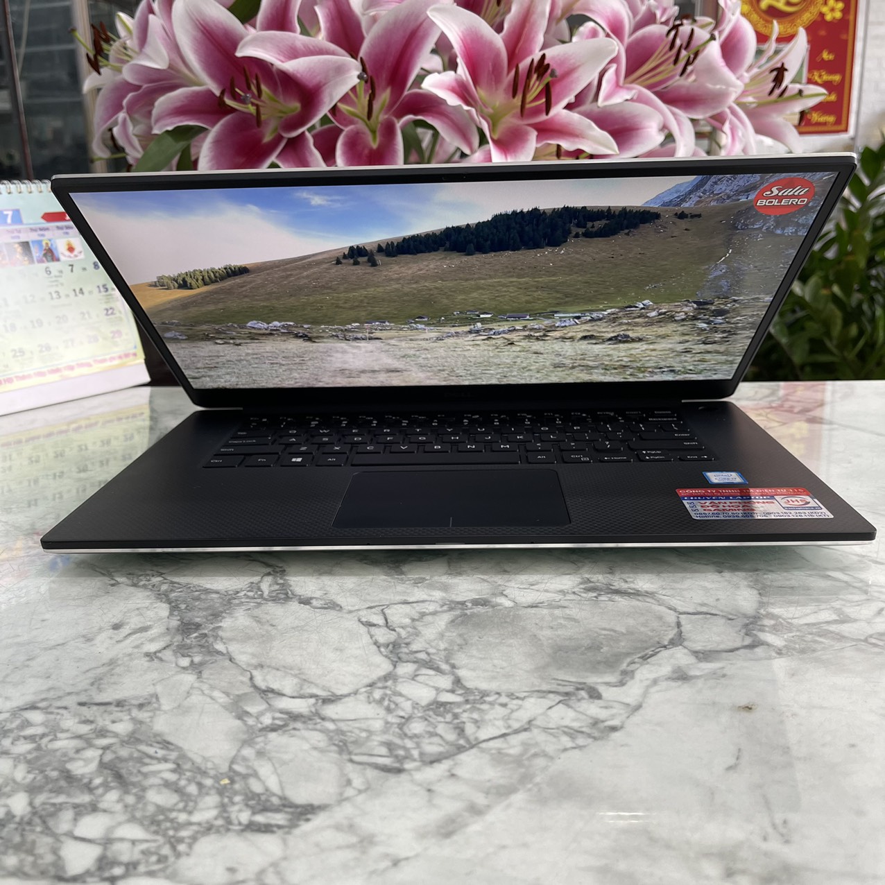  Dell XPS 15 7590 Core I7-9750H Ram 16gb Ssd 512gb Card RTX 1650 4GB Màn Hình 15.6''Inch Fhd