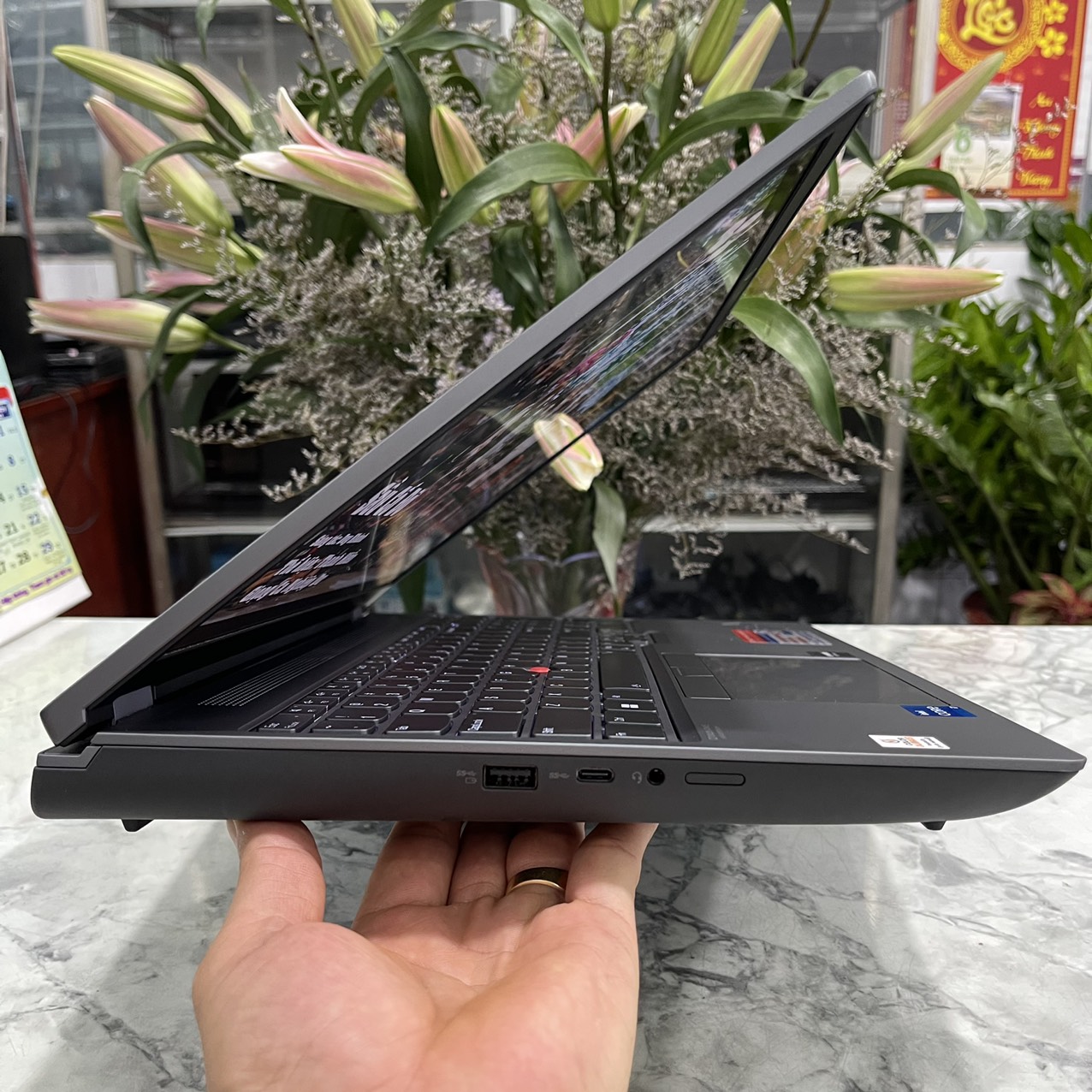 Đồ Họa - Gaming Lenovo ThinkPad P16 Gen1 Core I7-12850HX Ram 64gb Ssd 1.000gb Và 500gb Ssd  Card RTX A3000 12GB GDDR6  Màn Hình 16" QHD.