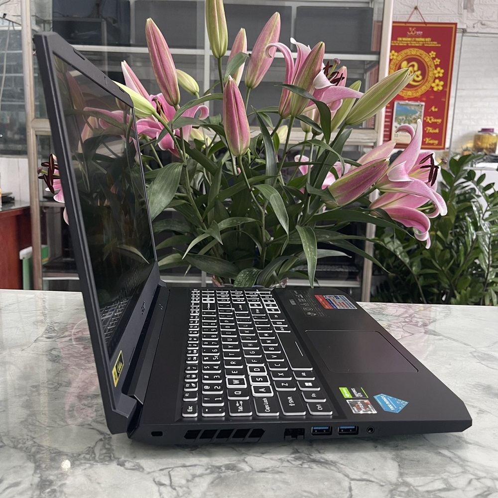 Gaming - Đồ Họa Acer Nitro 5 AN515-45-R6EV Ryzen 5-5600H SSD 512GB RAM 8GB GTX 1650 4GB MÀN HÌNH : 15.6''Inch IPS 144Hz