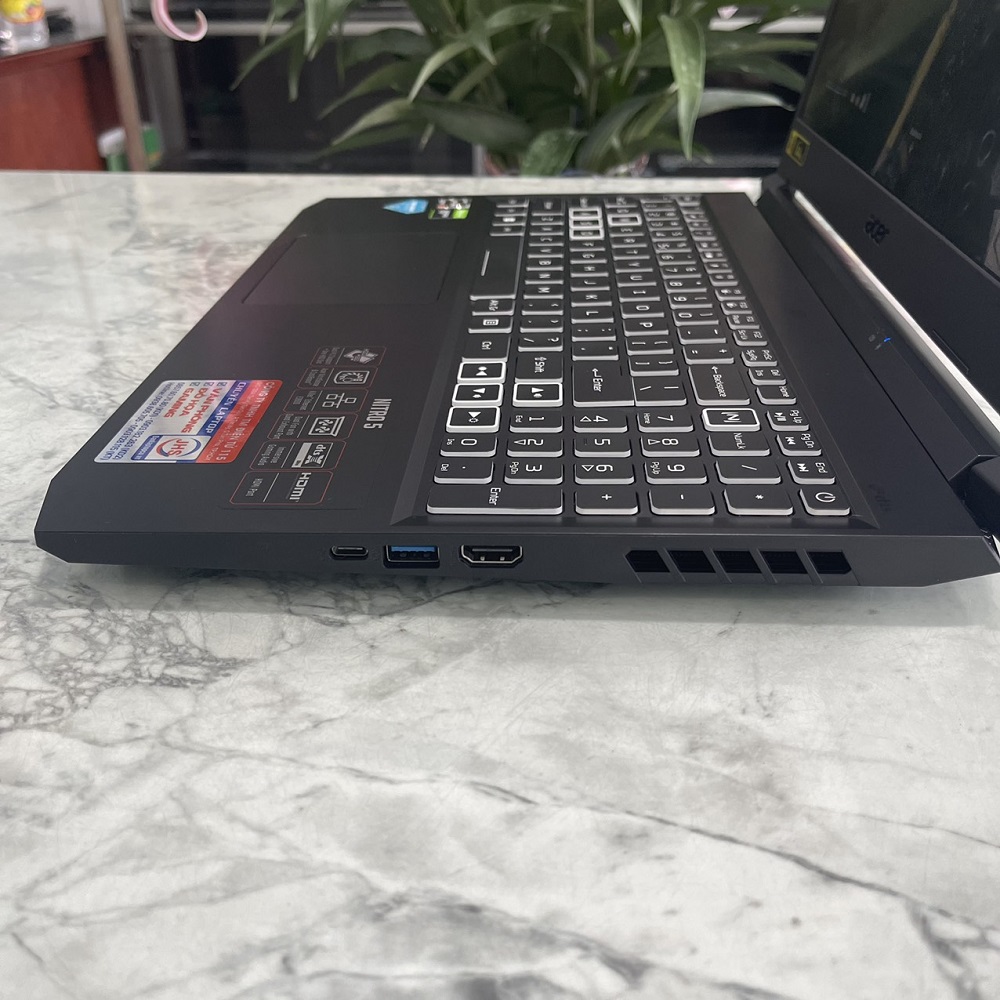 Gaming - Đồ Họa Acer Nitro 5 AN515-45-R6EV Ryzen 5-5600H SSD 512GB RAM 8GB GTX 1650 4GB MÀN HÌNH : 15.6''Inch IPS 144Hz