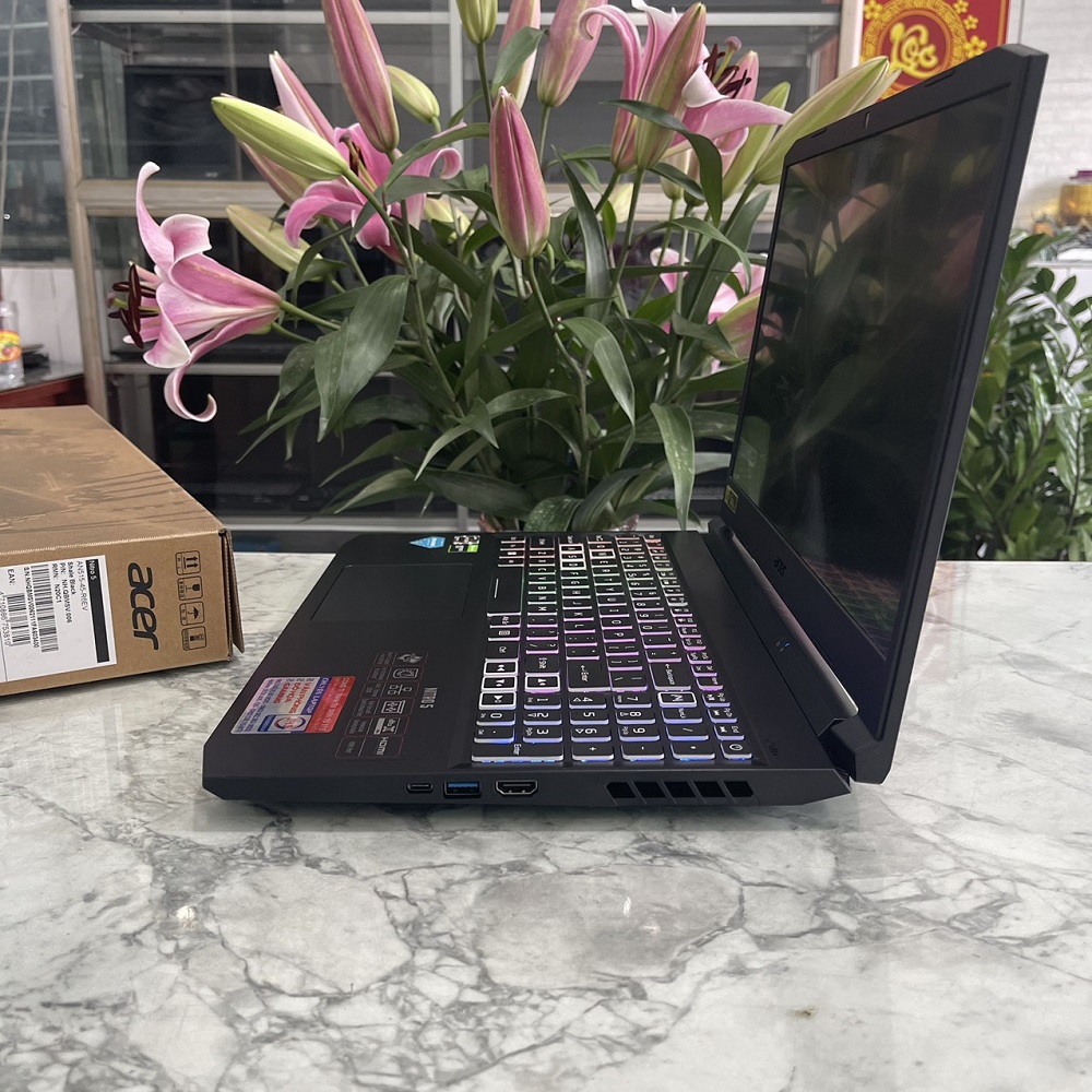Gaming - Đồ Họa Acer Nitro 5 AN515-45-R6EV Ryzen 5-5600H SSD 512GB RAM 8GB GTX 1650 4GB MÀN HÌNH : 15.6''Inch IPS 144Hz