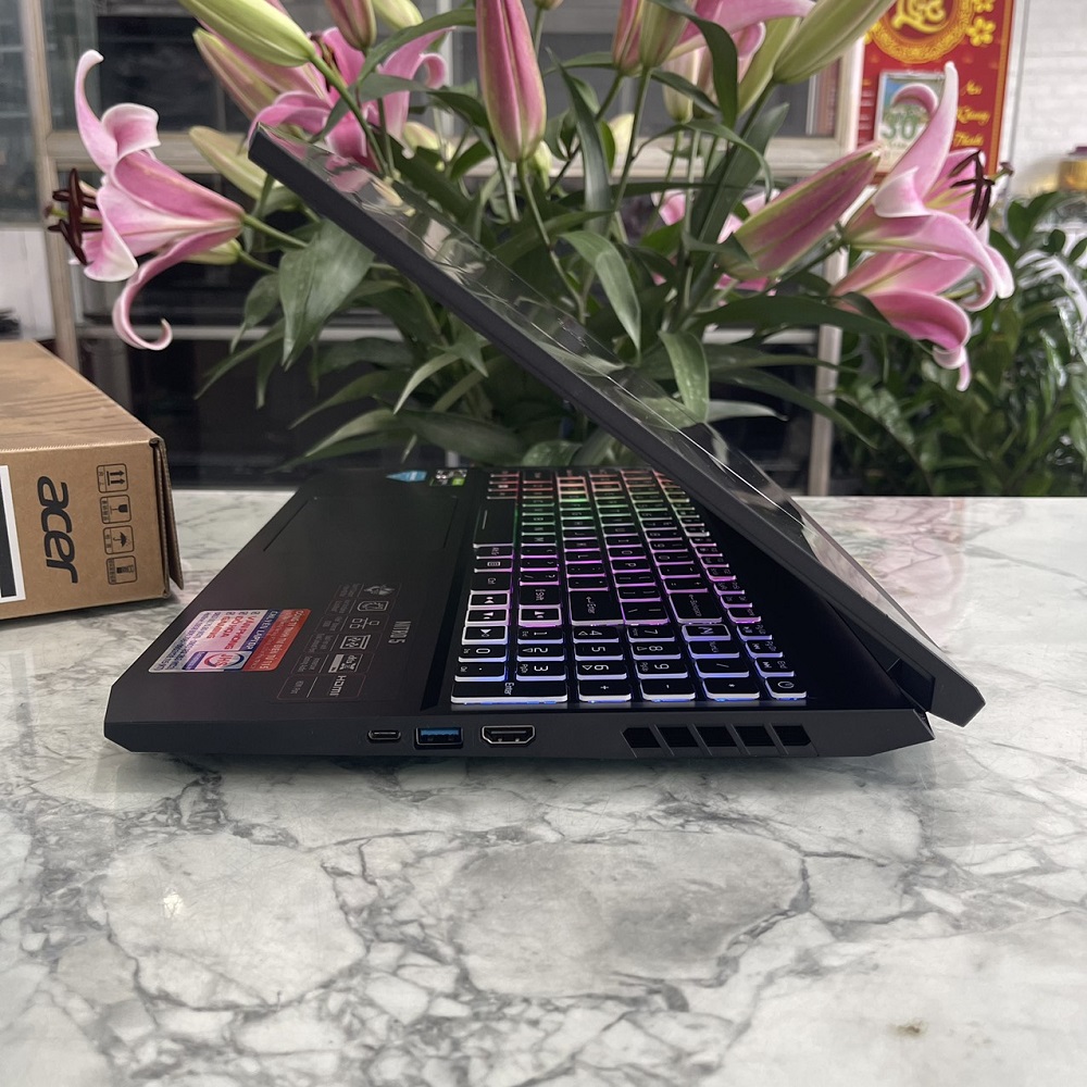 Gaming - Đồ Họa Acer Nitro 5 AN515-45-R6EV Ryzen 5-5600H SSD 512GB RAM 8GB GTX 1650 4GB MÀN HÌNH : 15.6''Inch IPS 144Hz