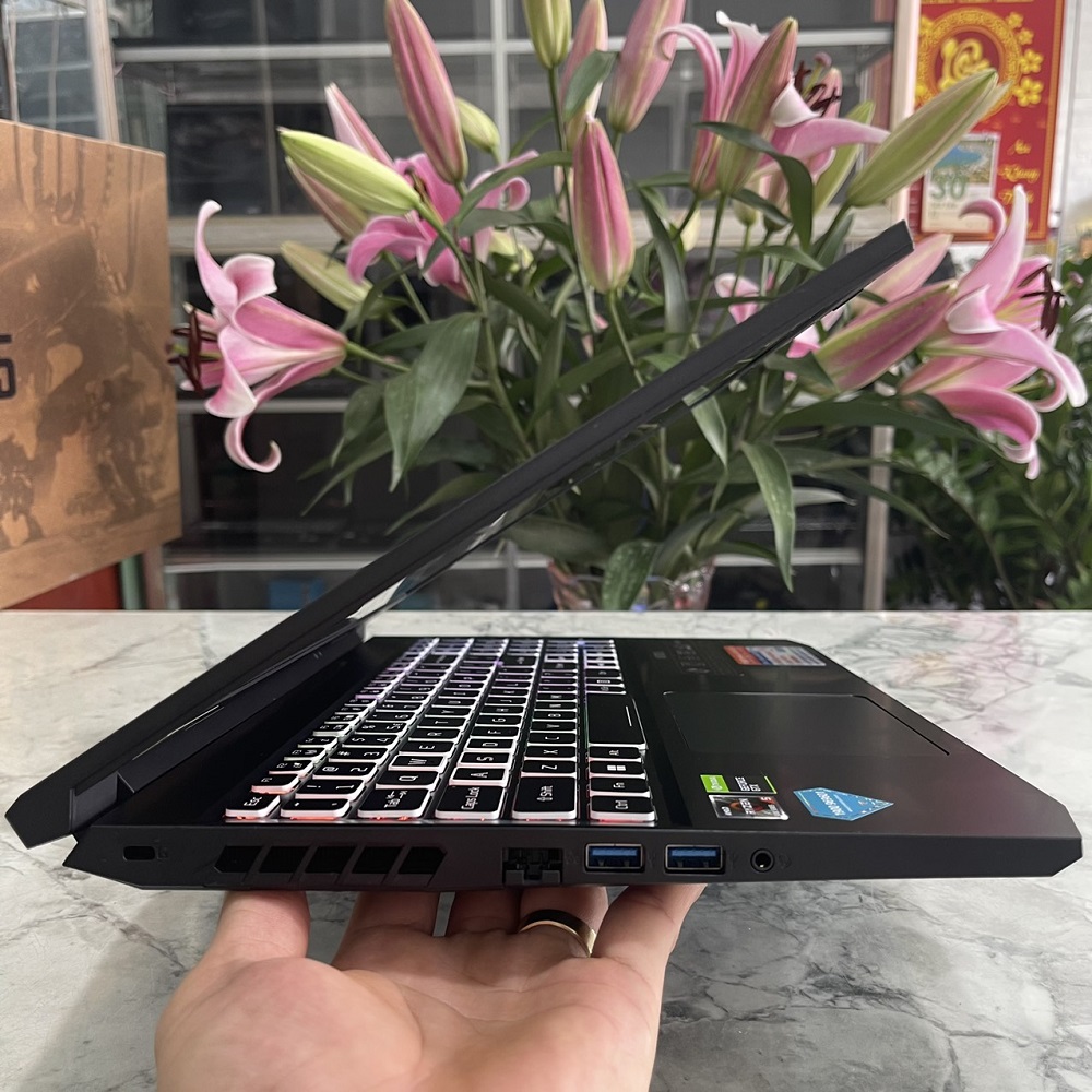 Gaming - Đồ Họa Acer Nitro 5 AN515-45-R6EV Ryzen 5-5600H SSD 512GB RAM 8GB GTX 1650 4GB MÀN HÌNH : 15.6''Inch IPS 144Hz