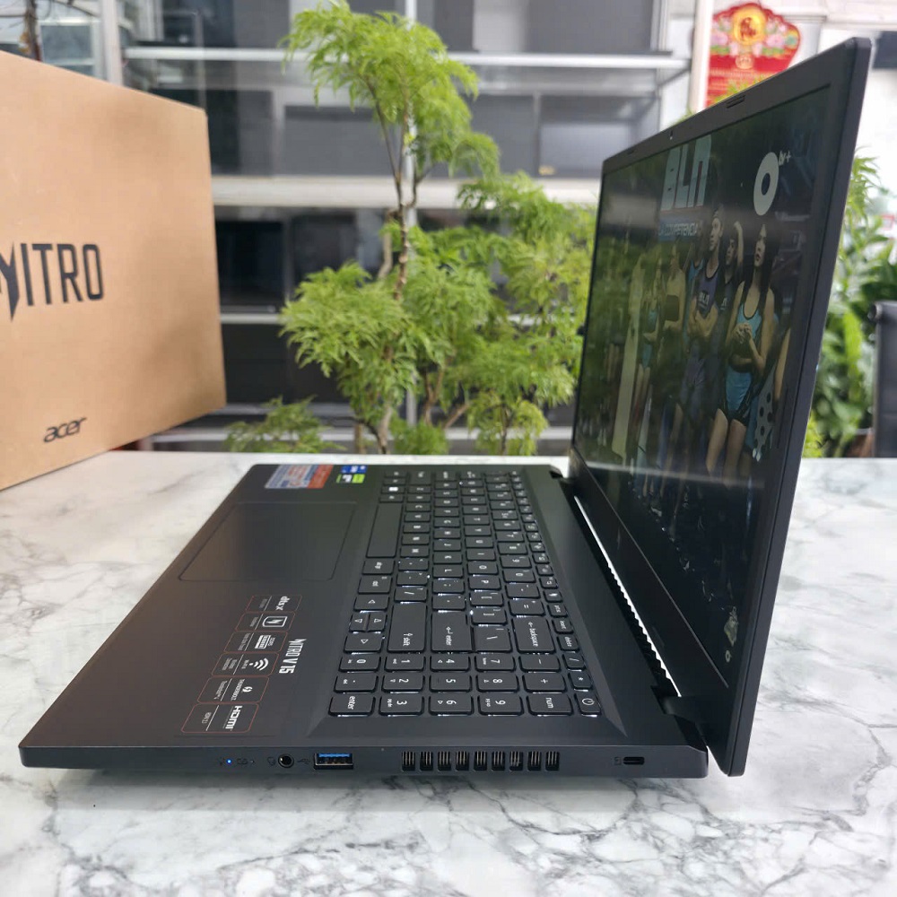Gaming - Đồ Họa Acer Nitro V ANV15-51 Máy LikeNew RTX™ 4050 6GB GDDR6 CORE I7-13620H RAM 16GB SSD 512GB MÀN HÌNH : 15.6 Inch FHD IPS 144Hz