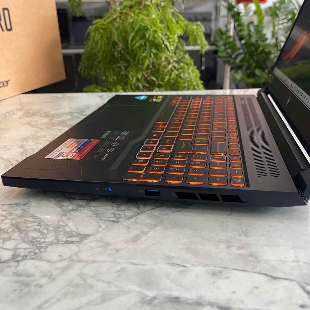 Gaming - Đồ Họa Acer Nitro V ANV16-41-R36Y (Máy LikeNew-Còn Bảo Hành Hãng 8/2028) RYZEN 7 8845HS RAM 16GB SSD 512GB RTX™ 4050 6GB MÀN HÌNH : 116 INCH WUXGA