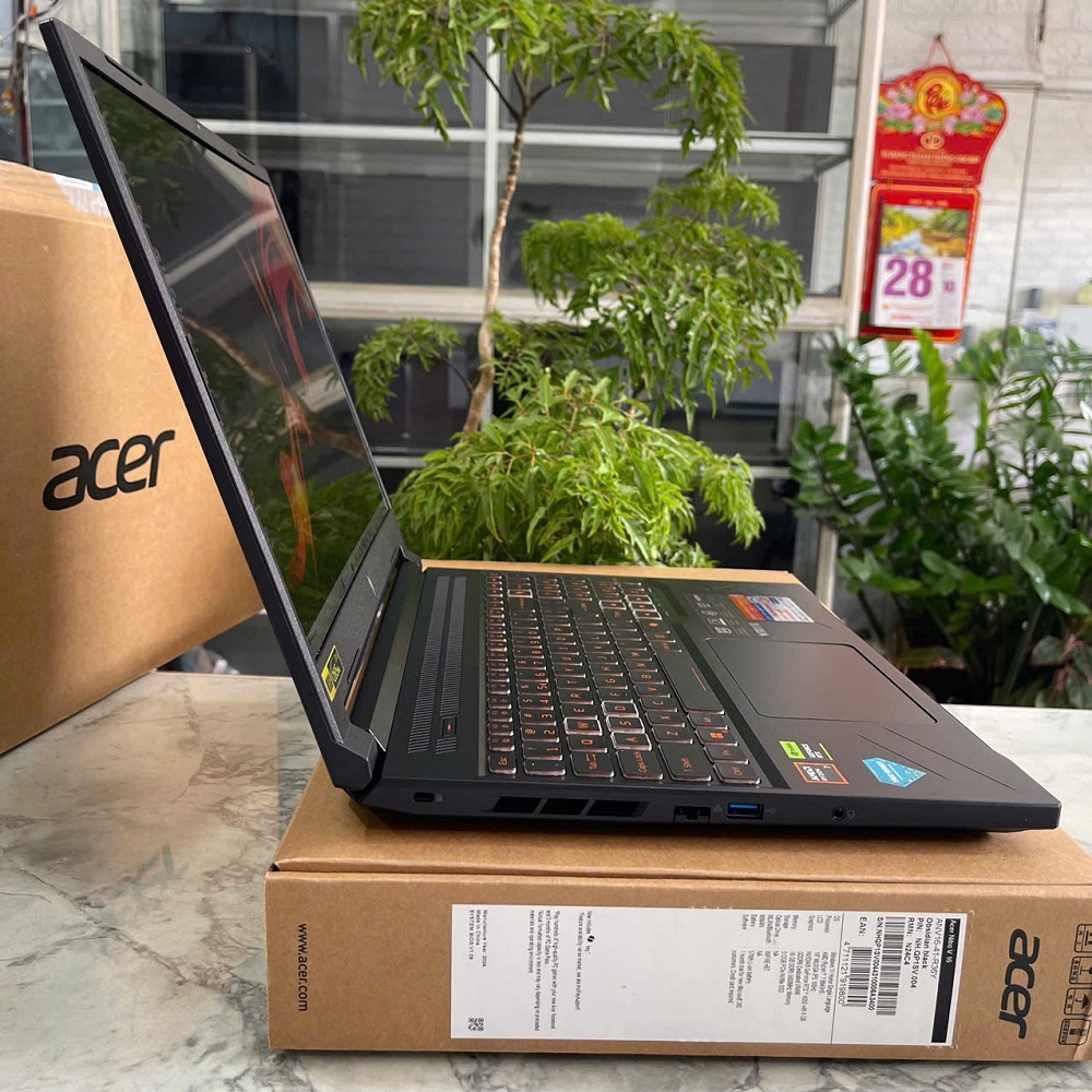 Gaming - Đồ Họa Acer Nitro V ANV16-41-R36Y (Máy LikeNew-Còn Bảo Hành Hãng 8/2028) RYZEN 7 8845HS RAM 16GB SSD 512GB RTX™ 4050 6GB MÀN HÌNH : 116 INCH WUXGA