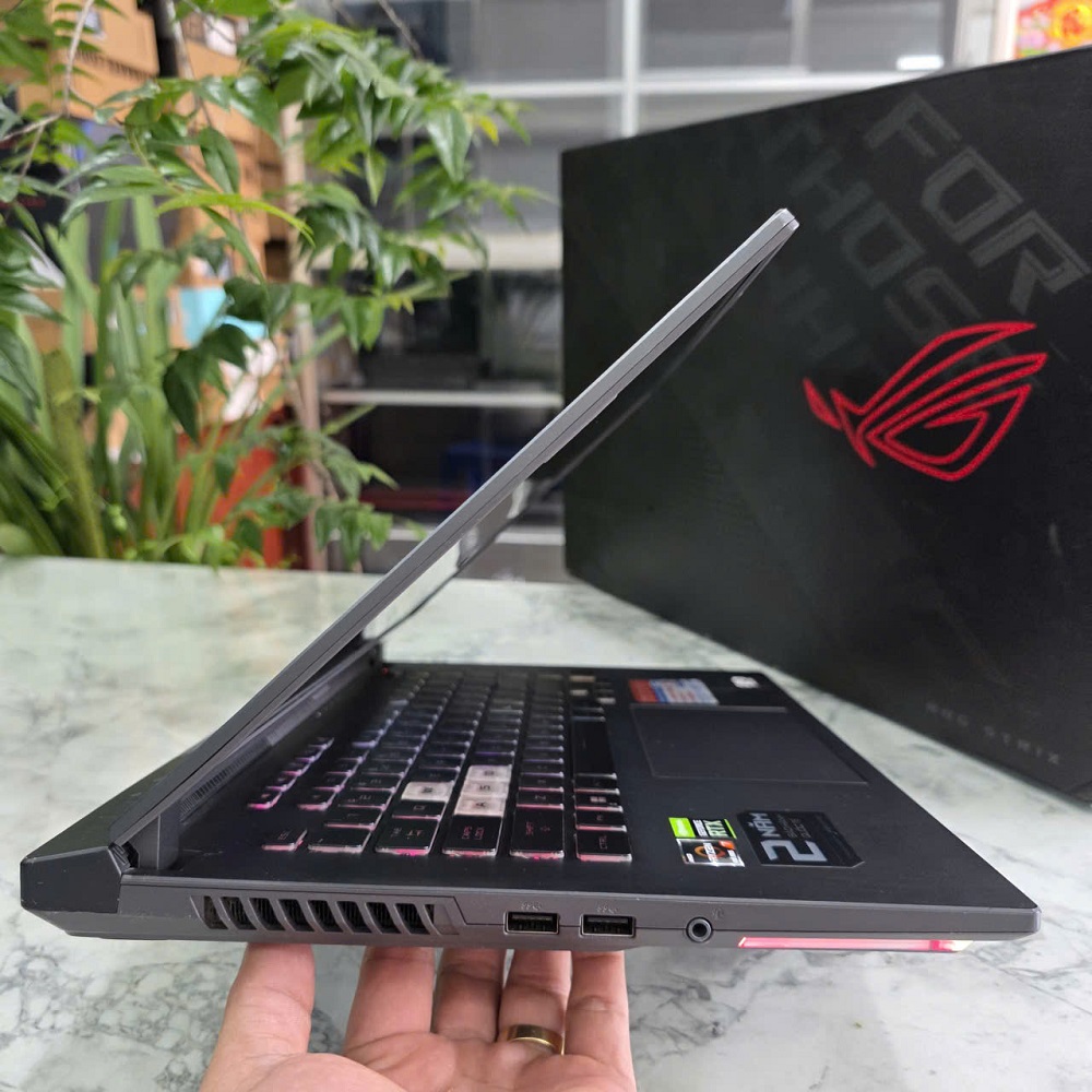 Gaming - Đồ Họa ASUS ROG Strix G15 G513IE-HN246W RYZEN 7 4800H RAM 16GB SSD 512GB RTX 3050 Ti 4Gb GDDR6 MÀN HÌNH : 15.6 Inch IPS 144Hz