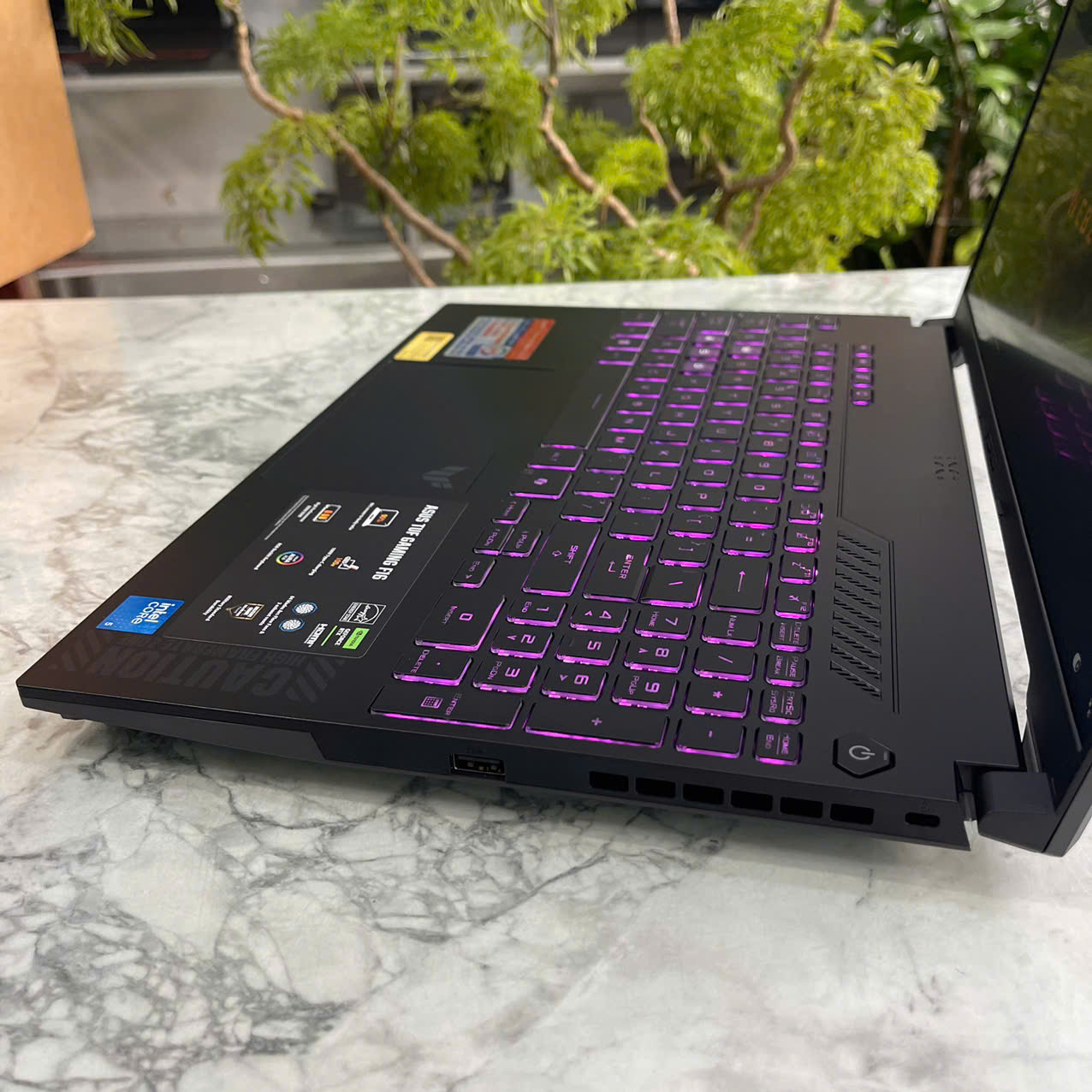 Gaming - Đồ Họa ASUS TUF F16 FX607VJ-RL034W(Máy LikeNew-Full Box-Bảo Hành Hãng) CORE 5 210H RAM 16GB SSD 512GB RTX 3050 6GB MÀN HÌNH : 16" FHD+ 144Hz