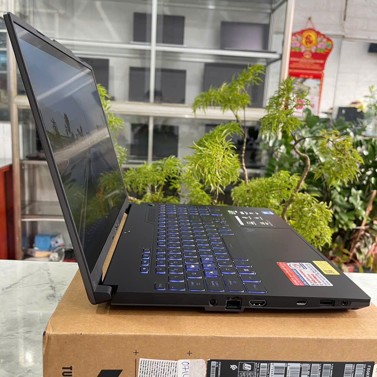 Gaming - Đồ Họa ASUS TUF F16 FX607VJ-RL034W(Máy LikeNew-Full Box-Bảo Hành Hãng) CORE 5 210H RAM 16GB SSD 512GB RTX 3050 6GB MÀN HÌNH : 16" FHD+ 144Hz