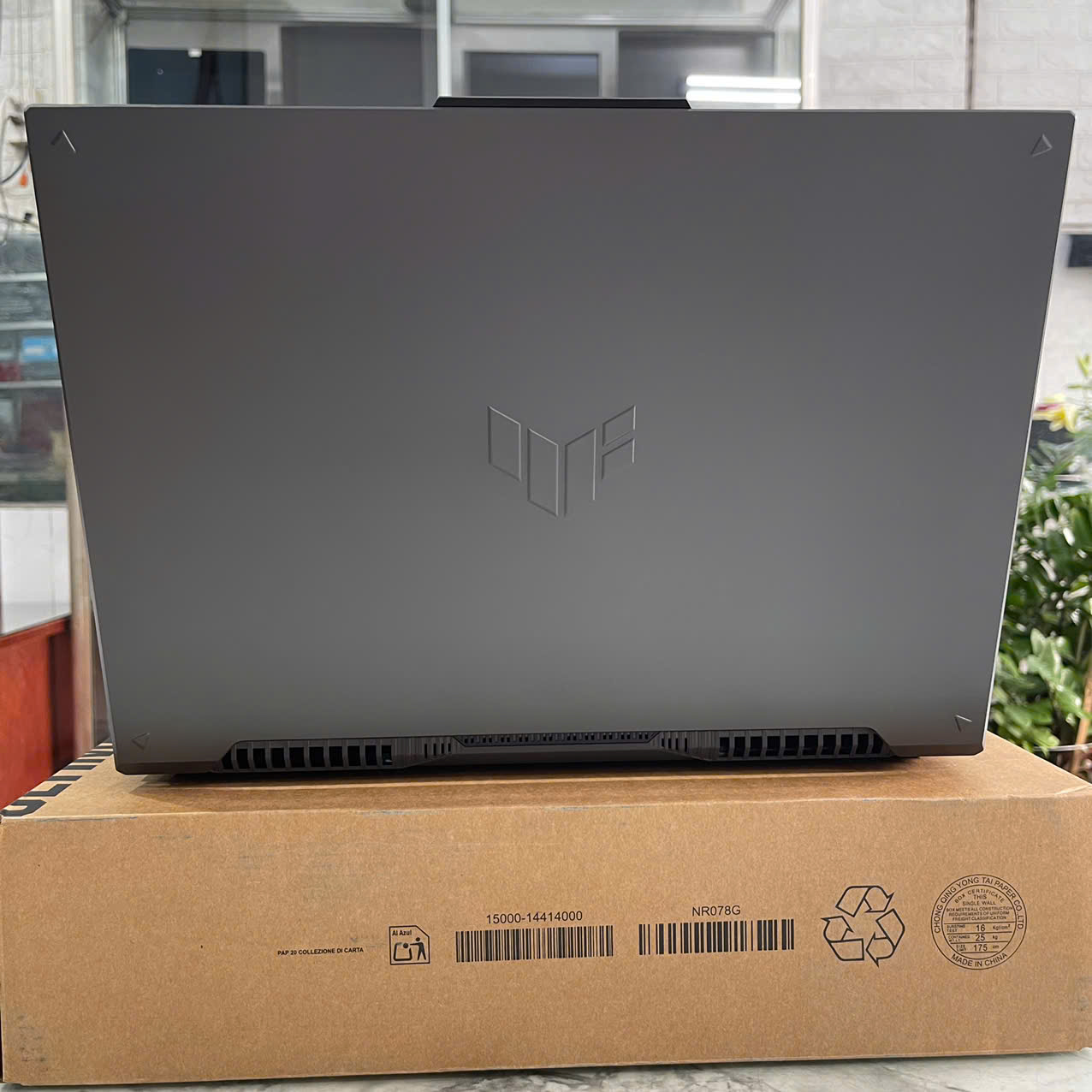 Gaming - Đồ Họa ASUS TUF F16 FX607VJ-RL034W(Máy LikeNew-Full Box-Bảo Hành Hãng) CORE 5 210H RAM 16GB SSD 512GB RTX 3050 6GB MÀN HÌNH : 16" FHD+ 144Hz