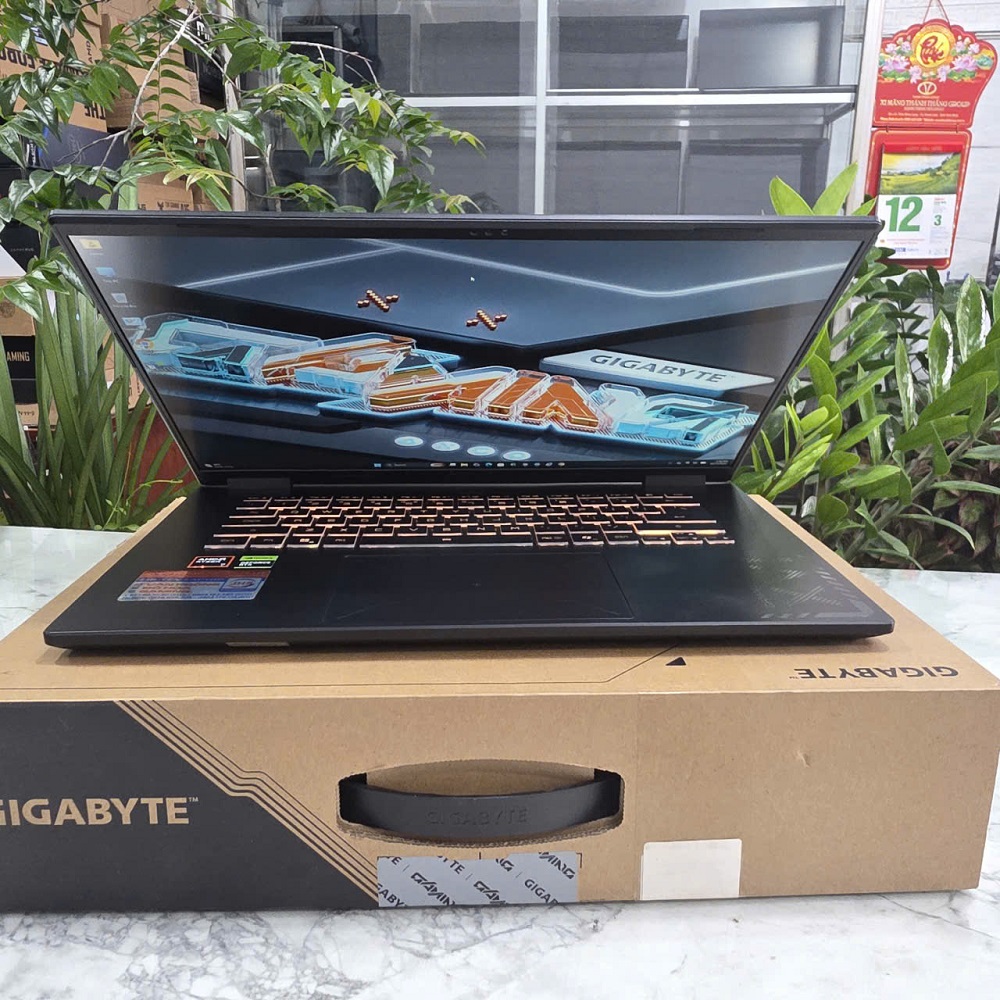 Gaming - Đồ Họa Gigabyte A16 GA63H Bảo Hành Hãng RYZEN 7 260 RTX™ 5050 8GB GDDR7 RAM 16GB SSD 512GB MÀN HÌNH : 16" INCH IPS WUXGA 165Hz, 300nits 
