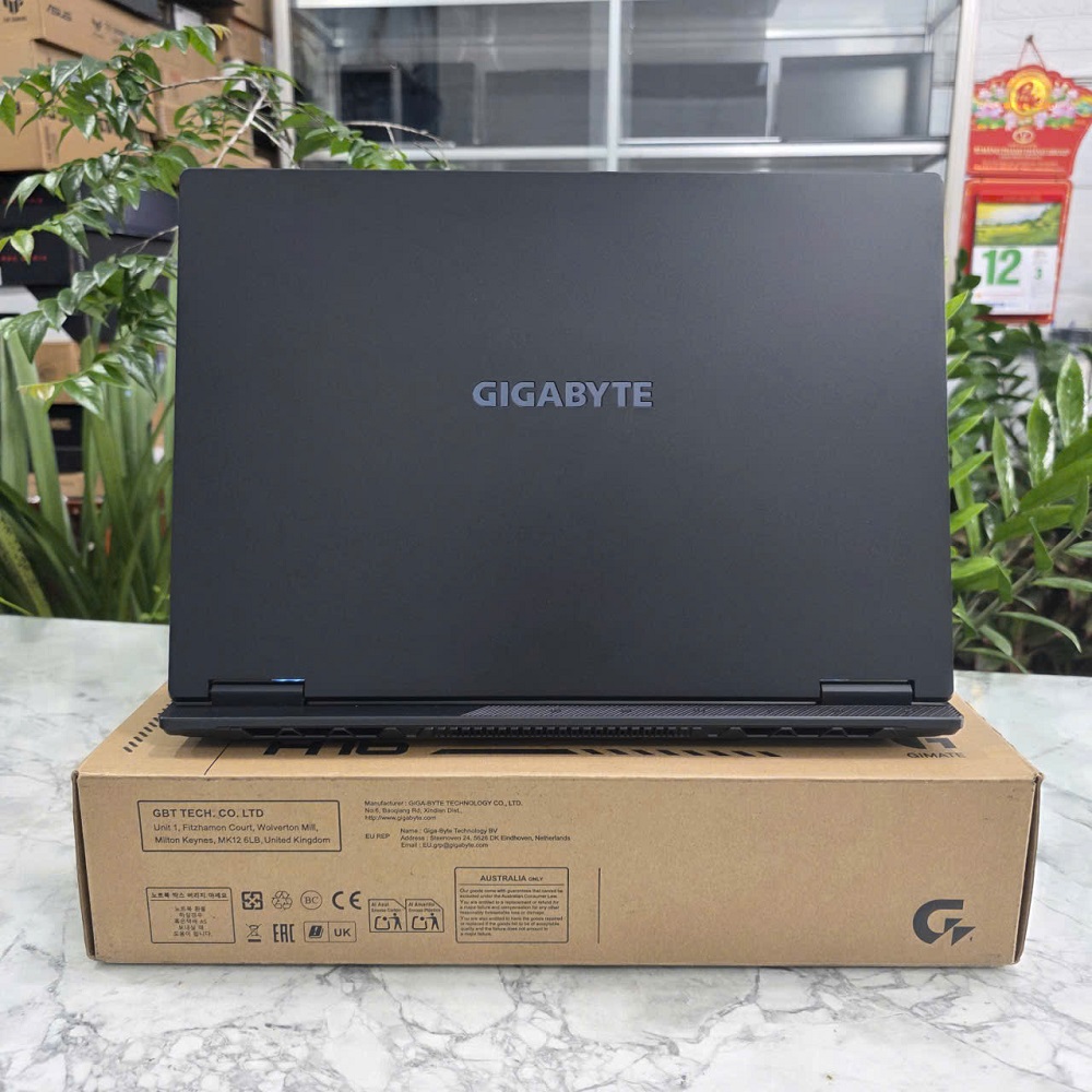 Gaming - Đồ Họa Gigabyte A16 GA63H Bảo Hành Hãng RYZEN 7 260 RTX™ 5050 8GB GDDR7 RAM 16GB SSD 512GB MÀN HÌNH : 16" INCH IPS WUXGA 165Hz, 300nits 