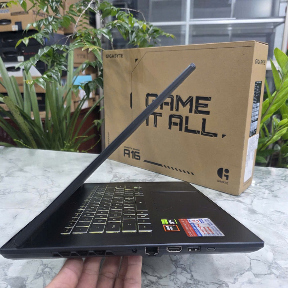Gaming - Đồ Họa Gigabyte A16 GA63H Bảo Hành Hãng RYZEN 7 260 RTX™ 5050 8GB GDDR7 RAM 16GB SSD 512GB MÀN HÌNH : 16" INCH IPS WUXGA 165Hz, 300nits 