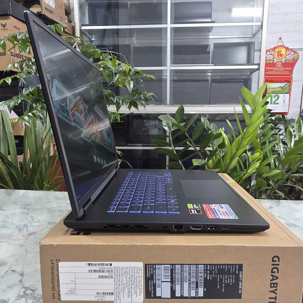Gaming - Đồ Họa Gigabyte A16 GA63H Bảo Hành Hãng RYZEN 7 260 RTX™ 5050 8GB GDDR7 RAM 16GB SSD 512GB MÀN HÌNH : 16" INCH IPS WUXGA 165Hz, 300nits 
