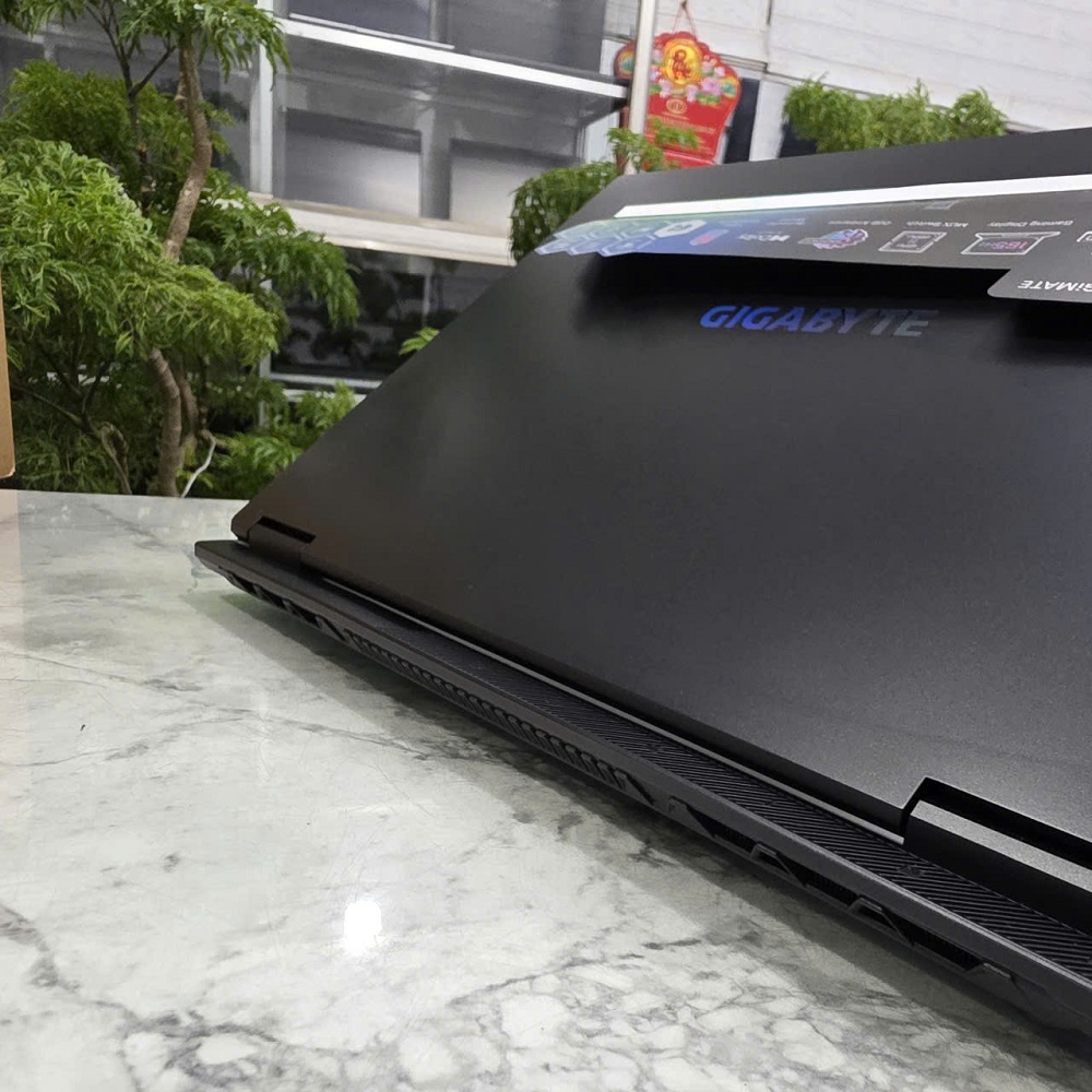 Gaming - Đồ Họa Gigabyte A16 GA63H Bảo Hành Hãng RYZEN 7 260 RTX™ 5050 8GB GDDR7 RAM 16GB SSD 512GB MÀN HÌNH : 16" INCH IPS WUXGA 165Hz, 300nits