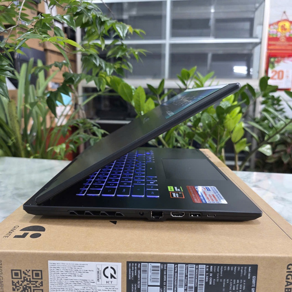 Gaming - Đồ Họa Gigabyte A16 GA63H Bảo Hành Hãng RYZEN 7 260 RTX™ 5050 8GB GDDR7 RAM 16GB SSD 512GB MÀN HÌNH : 16" INCH IPS WUXGA 165Hz, 300nits