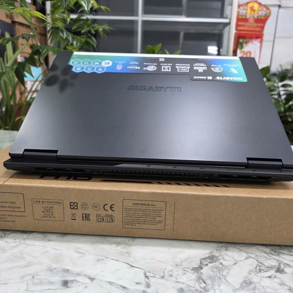 Gaming - Đồ Họa Gigabyte A16 GA63H Bảo Hành Hãng RYZEN 7 260 RTX™ 5050 8GB GDDR7 RAM 16GB SSD 512GB MÀN HÌNH : 16" INCH IPS WUXGA 165Hz, 300nits