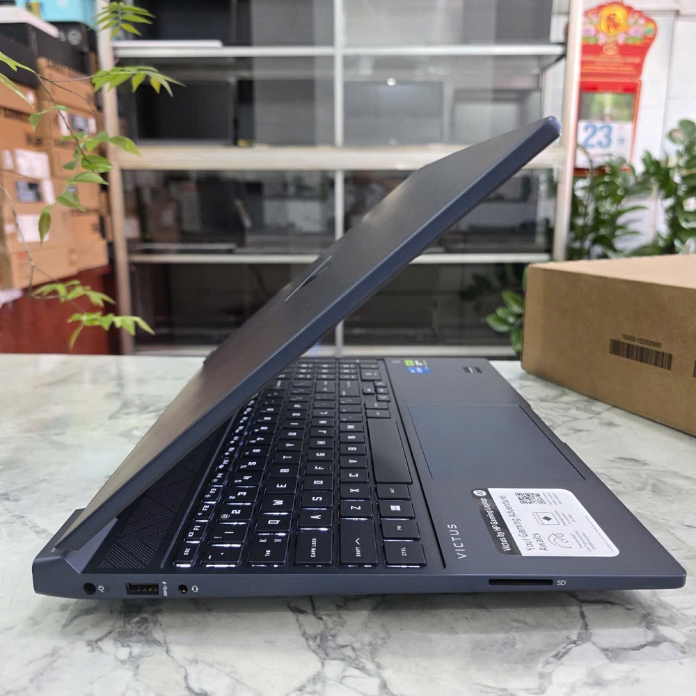 Gaming-ĐỒ HỌA HP VICTUS 15-fa0033TX CORE™ I5-12450H RAM 8GB SSD 512GB RTX 3050 4GB MÀN HÌNH : 15.6 Inch IPS 144Hz