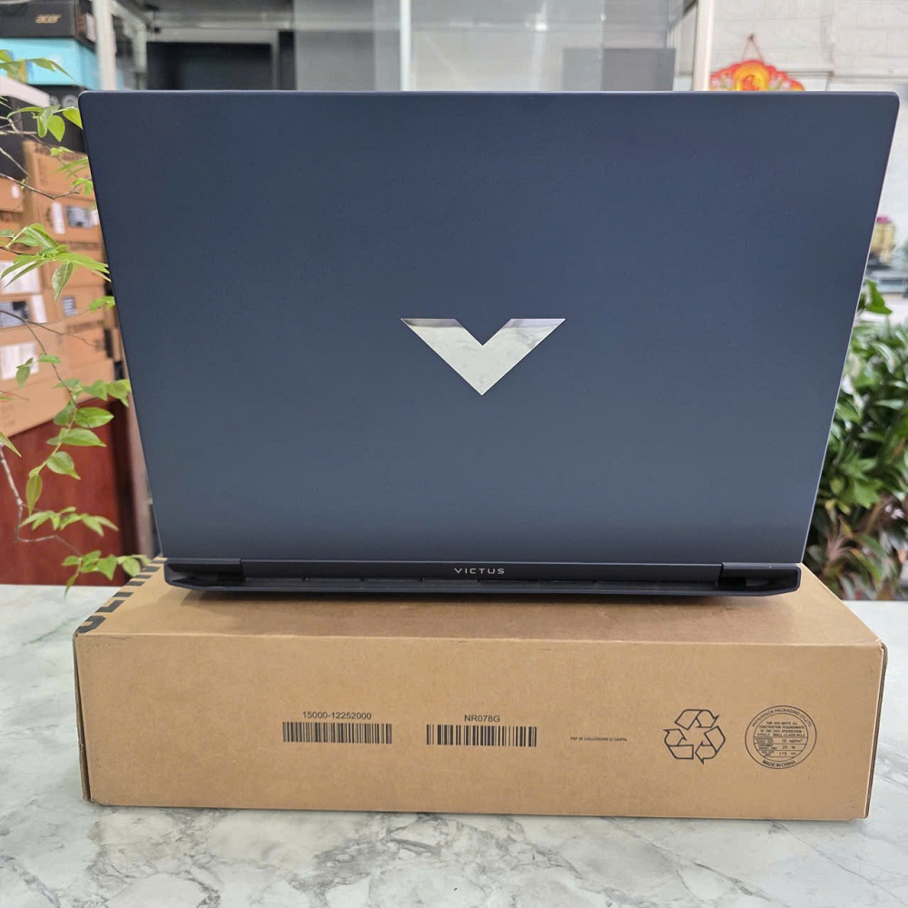 Gaming-ĐỒ HỌA HP VICTUS 15-fa0033TX CORE™ I5-12450H RAM 8GB SSD 512GB RTX 3050 4GB MÀN HÌNH : 15.6 Inch IPS 144Hz