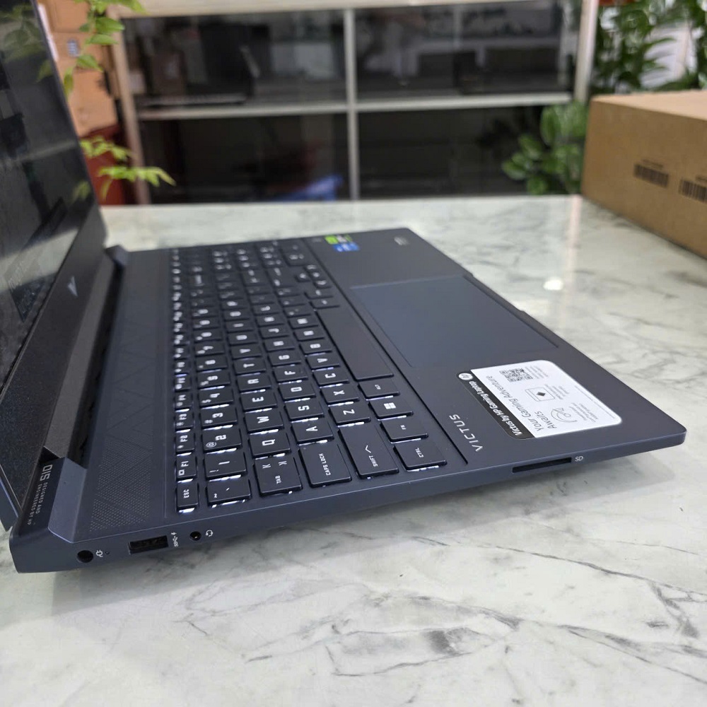 Gaming-ĐỒ HỌA HP VICTUS 15-fa0033TX CORE™ I5-12450H RAM 8GB SSD 512GB RTX 3050 4GB MÀN HÌNH : 15.6 Inch IPS 144Hz