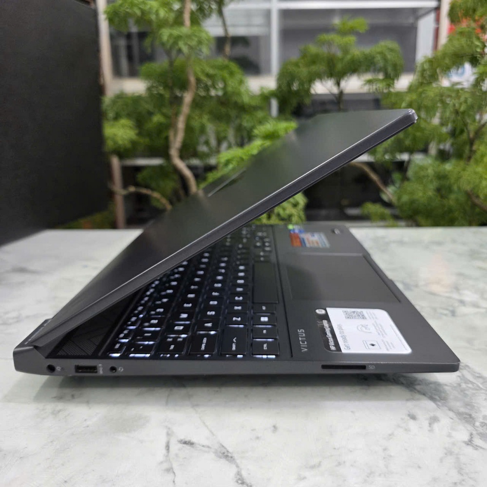 Gaming - Đồ Họa HP VICTUS 15-faoo32dx Core I7-12650H RAM 16GB SSD 512GB RTX3050 Ti (4GB) Màn Hình : 15.6'' Inch FHD 144Hz, IPS 