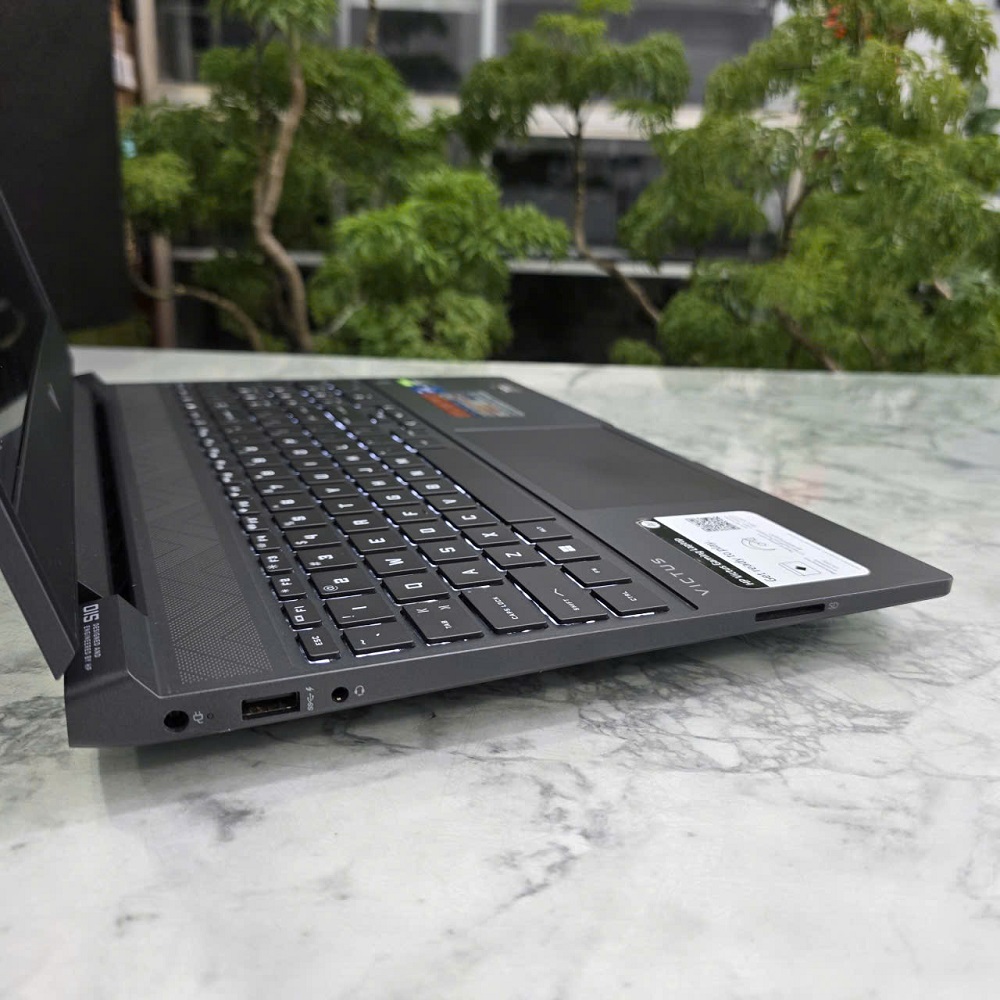 Gaming - Đồ Họa HP VICTUS 15-faoo32dx Core I7-12650H RAM 16GB SSD 512GB RTX3050 Ti (4GB) Màn Hình : 15.6'' Inch FHD 144Hz, IPS 