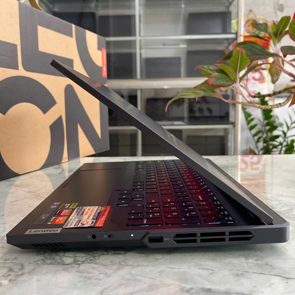 Gaming - Đồ Họa Legion 5 Pro 2024 R9000P ARX8 Máy LikeNew RYZEN 9-7945HX RAM 16GG SSD 1.000GB RTX 4060 8GB GDDR6 MÀN HÌNH : 16 Inch 2K 240Hz 