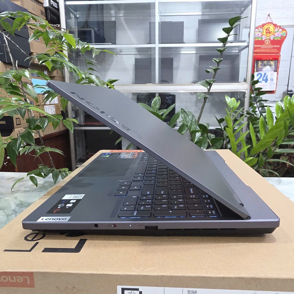 Gaming - Đồ Họa LENOVO LEGION 5 15IAH7H CORE I5-12500H RAM 8GB SSD 512GB RTX 3050 Ti 4GB MÀN HÌNH : 165Hz 100% sRGB